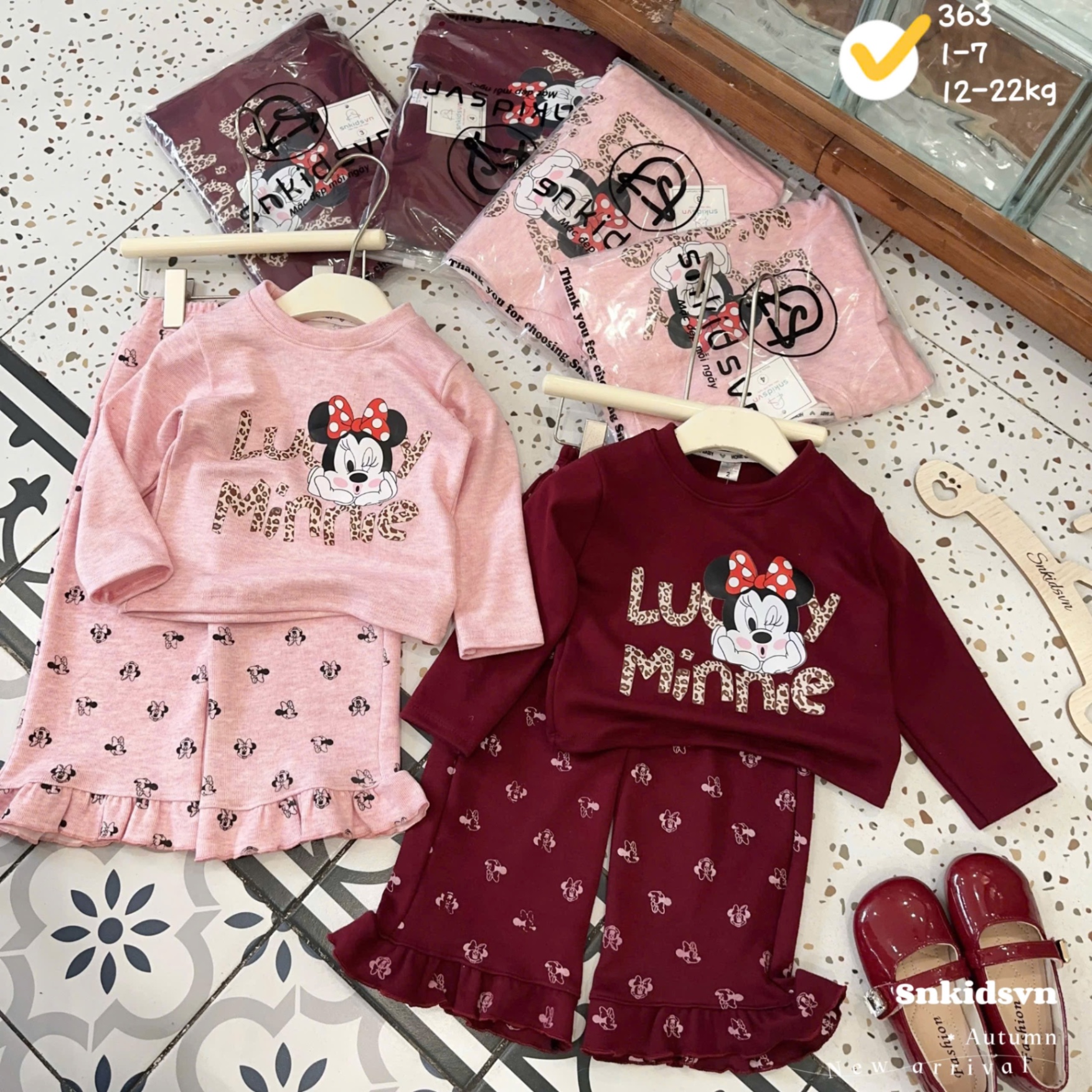 Sét micky chữ đốm quần dài cho bé gái