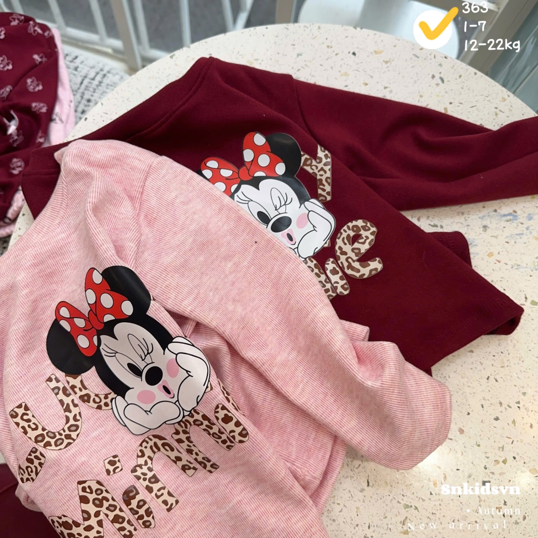 Sét micky chữ đốm quần dài cho bé gái