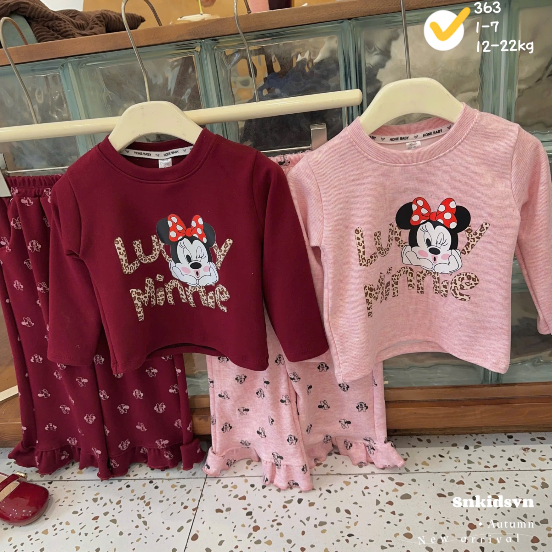 Sét micky chữ đốm quần dài cho bé gái