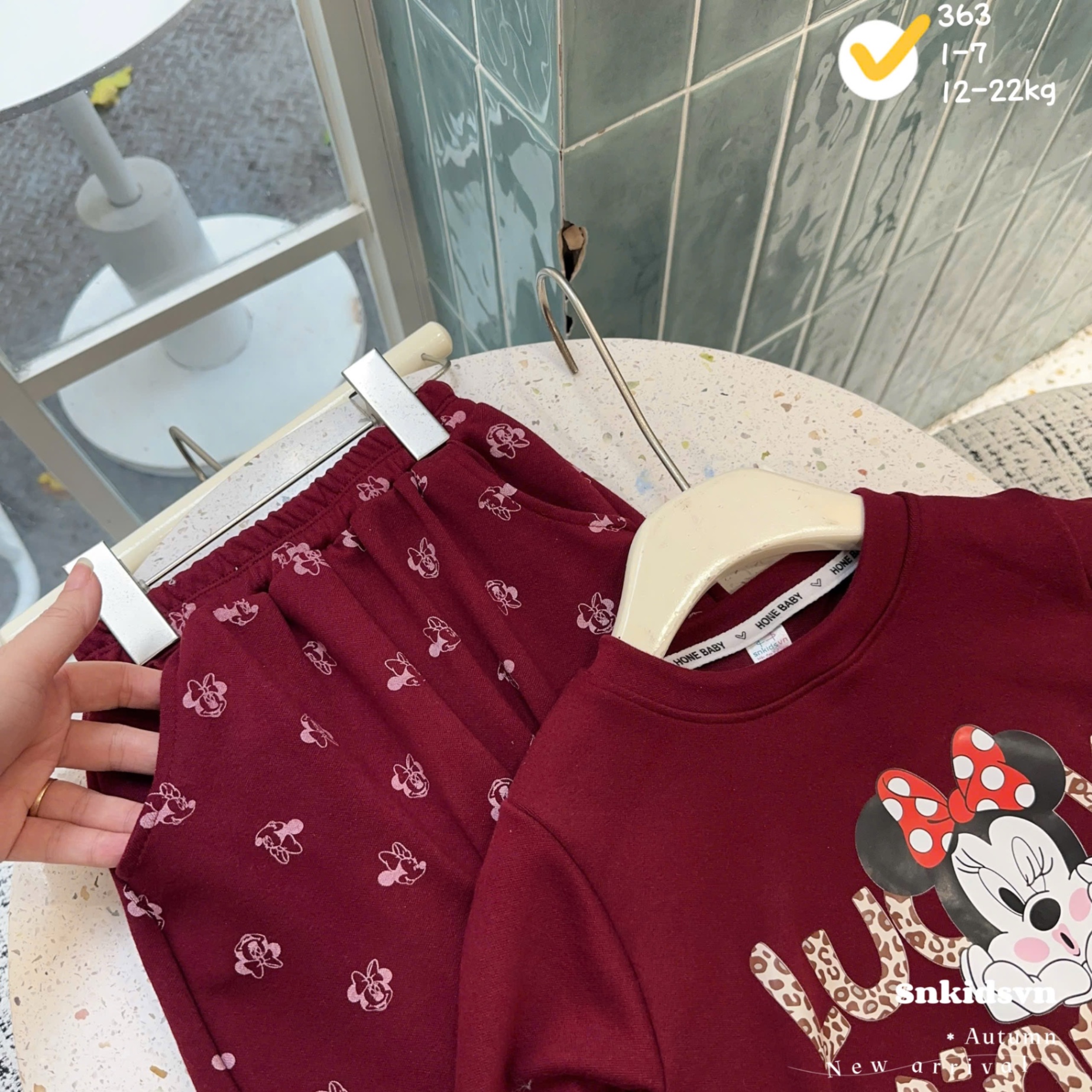 Sét micky chữ đốm quần dài cho bé gái