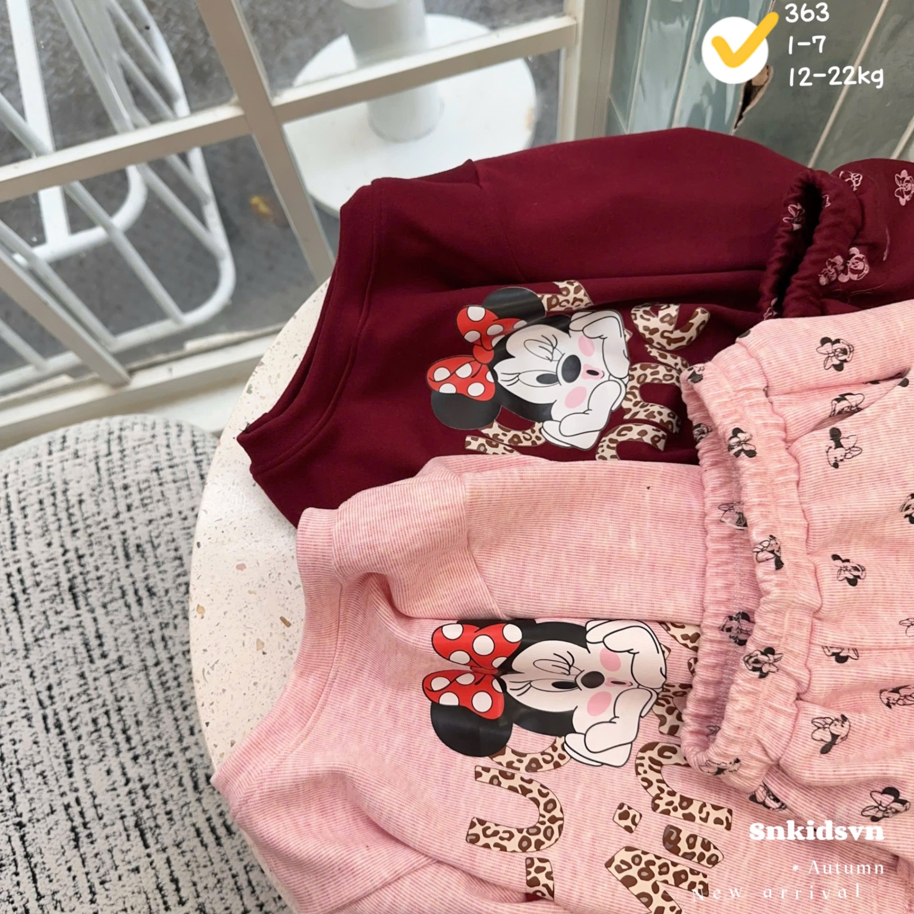 Sét micky chữ đốm quần dài cho bé gái