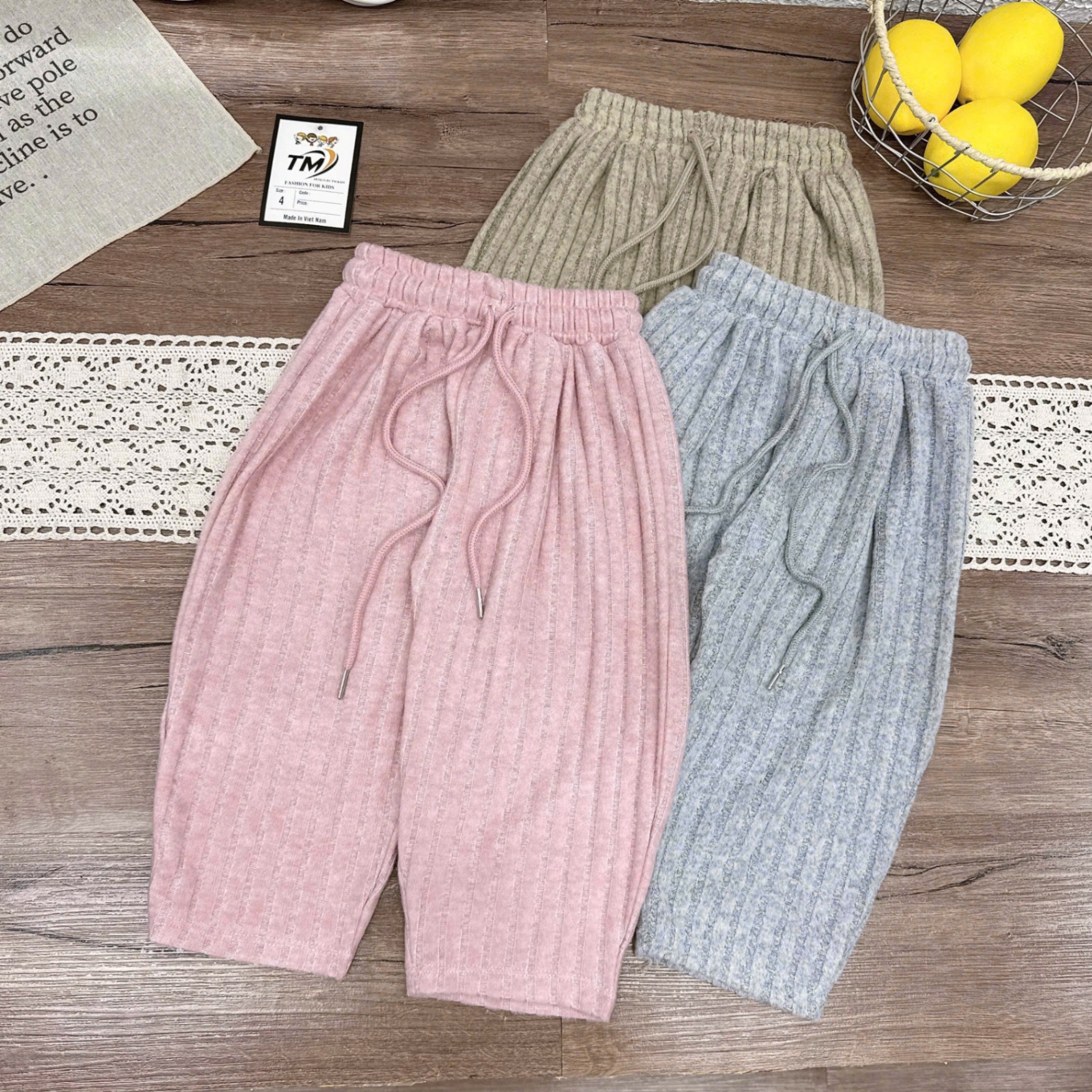 Sét bộ len tăm tm bé gái