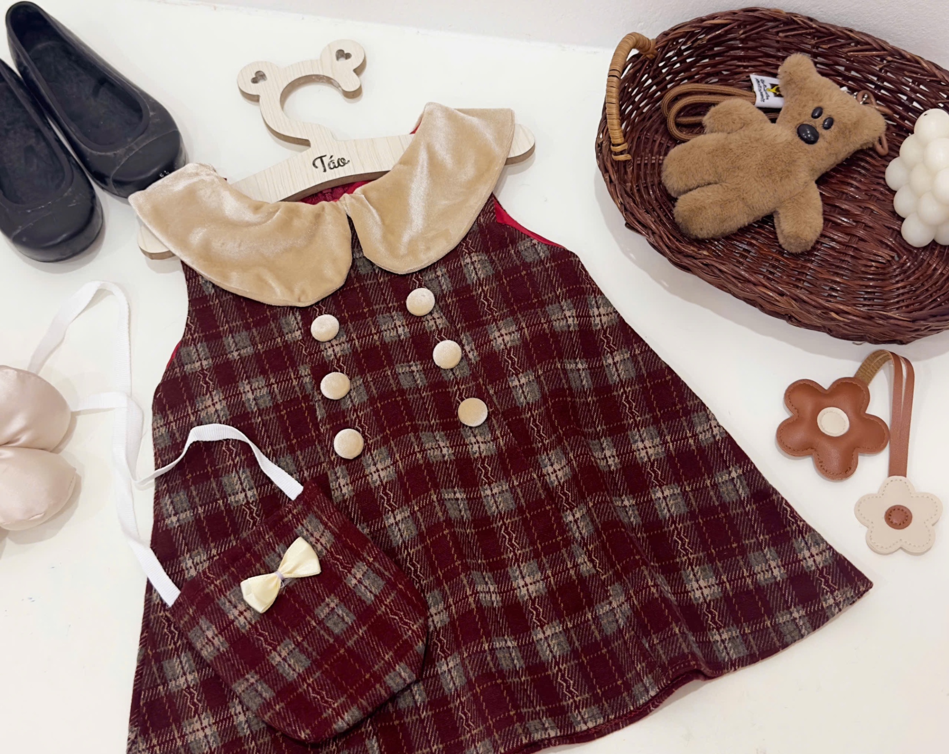 Sét váy caro đỏ kèm túi bé gái