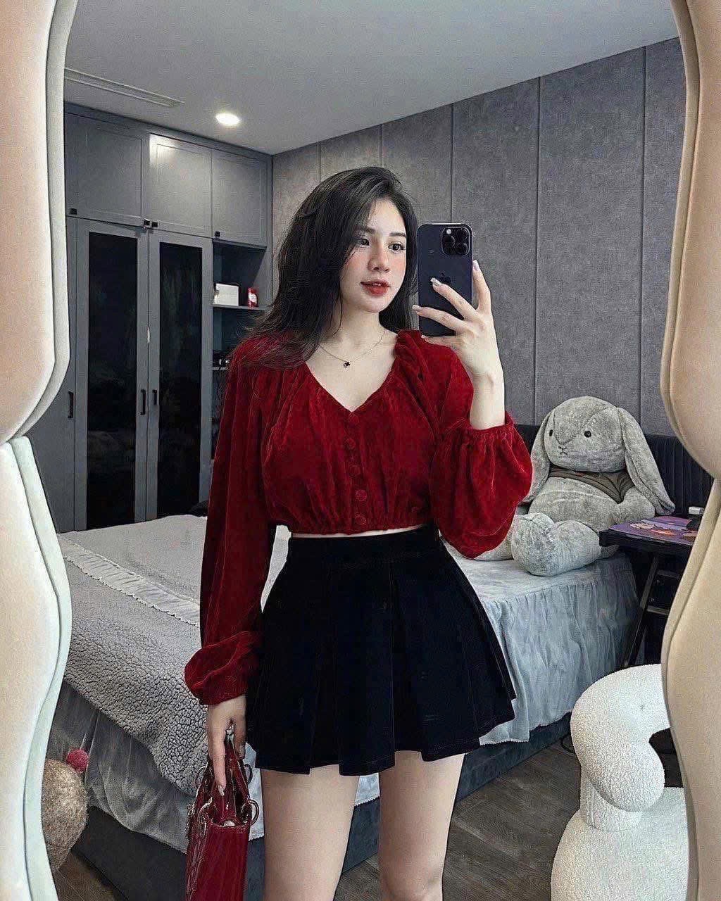 Sét áo croptop nhung đỏ cv bé gái