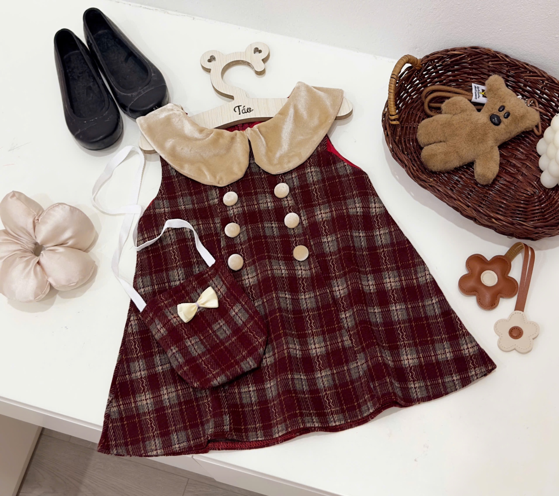 Sét váy caro đỏ kèm túi bé gái