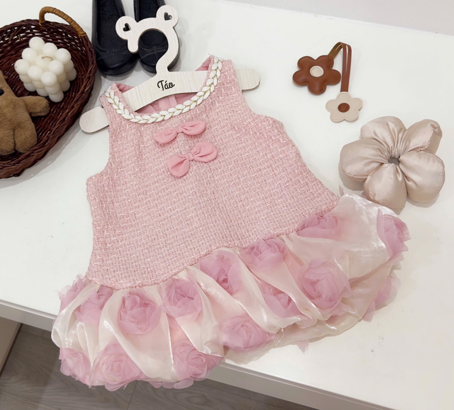 Váy dạ hồng phối thân bồng hoa bé gái