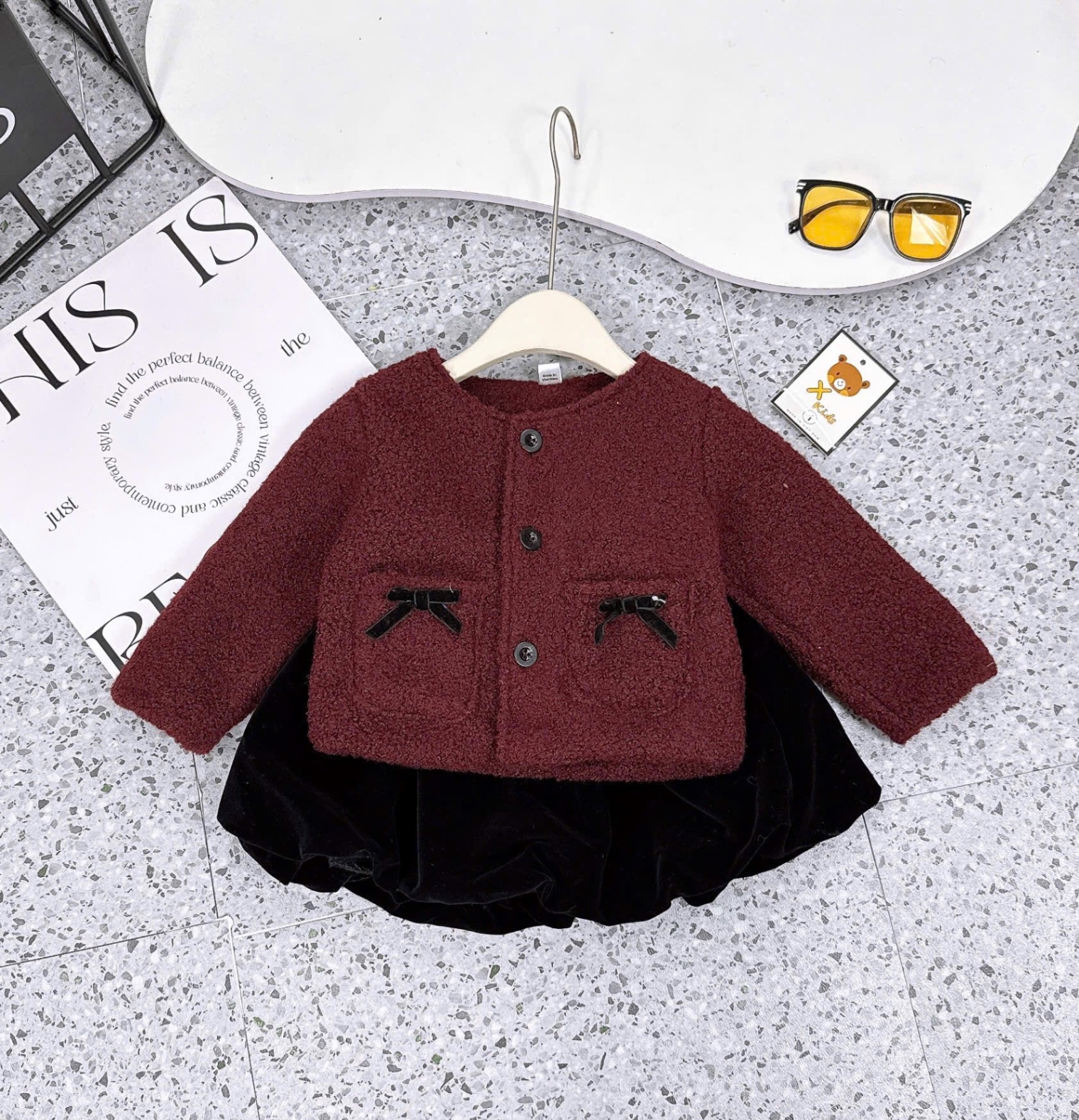 Sét áo lông đỏ quần nhung bồng đen bé gái