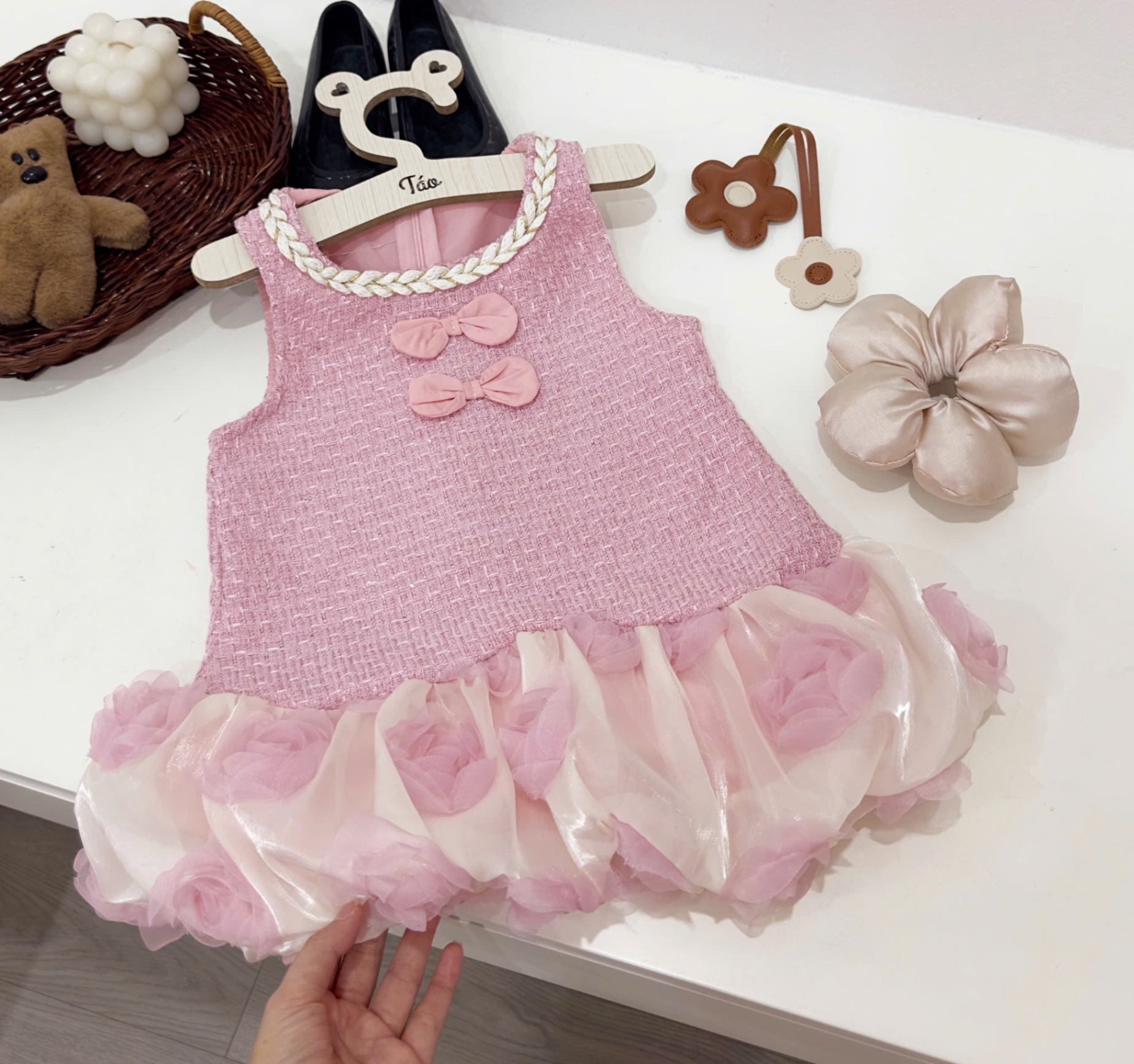 Váy dạ hồng phối thân bồng hoa bé gái