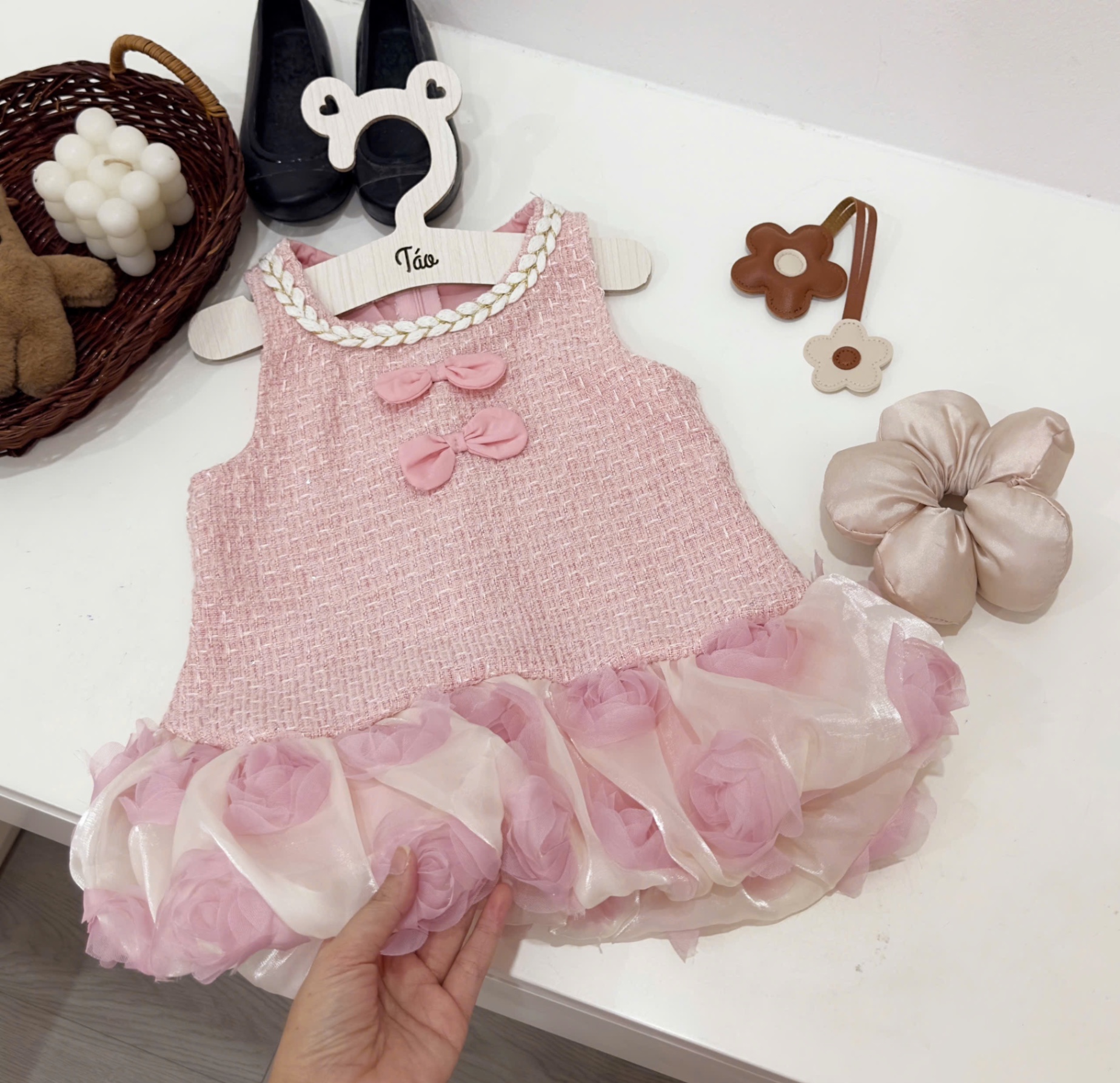 Váy dạ hồng phối thân bồng hoa bé gái