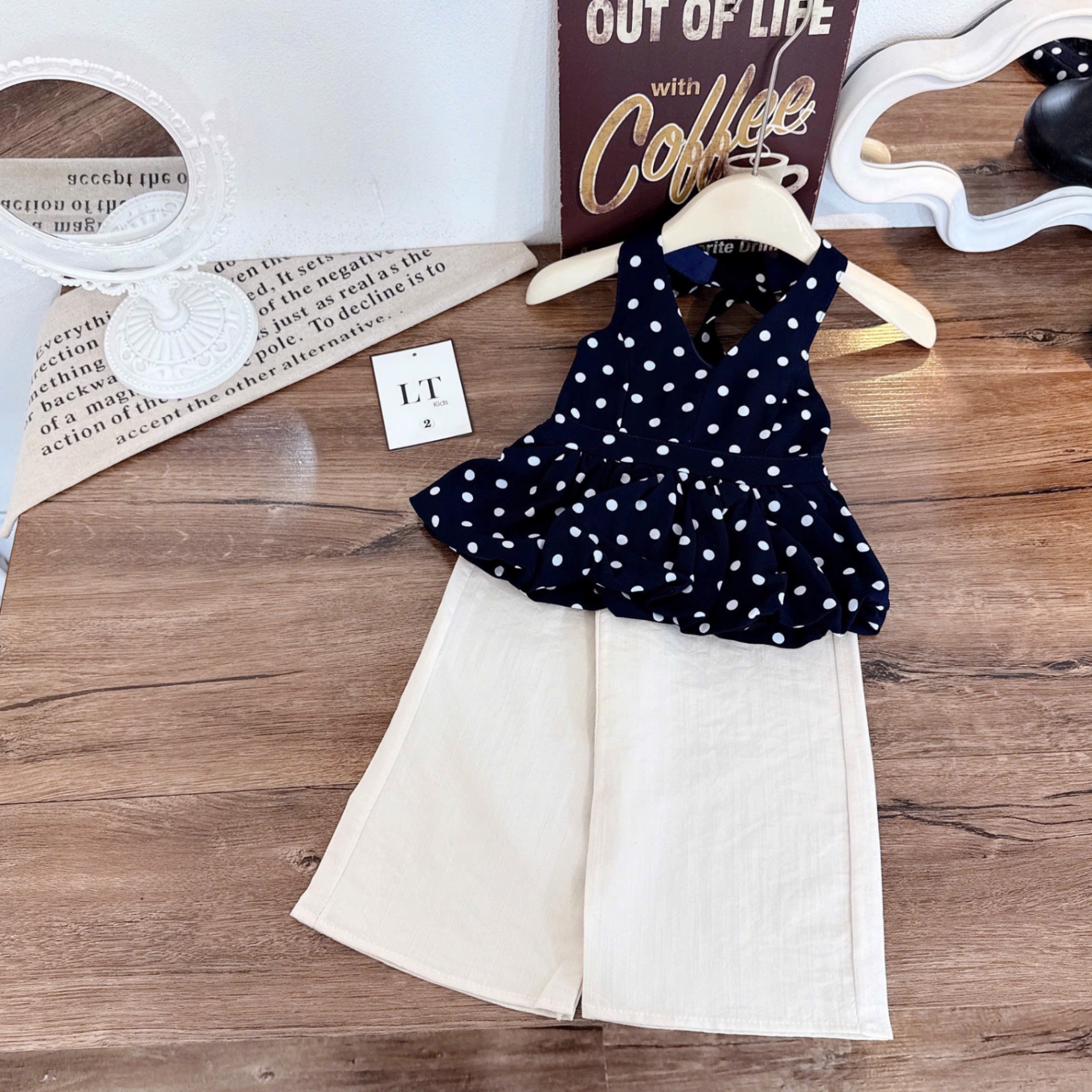 Sét áo chấm bi đen LT quần xuông bé gái