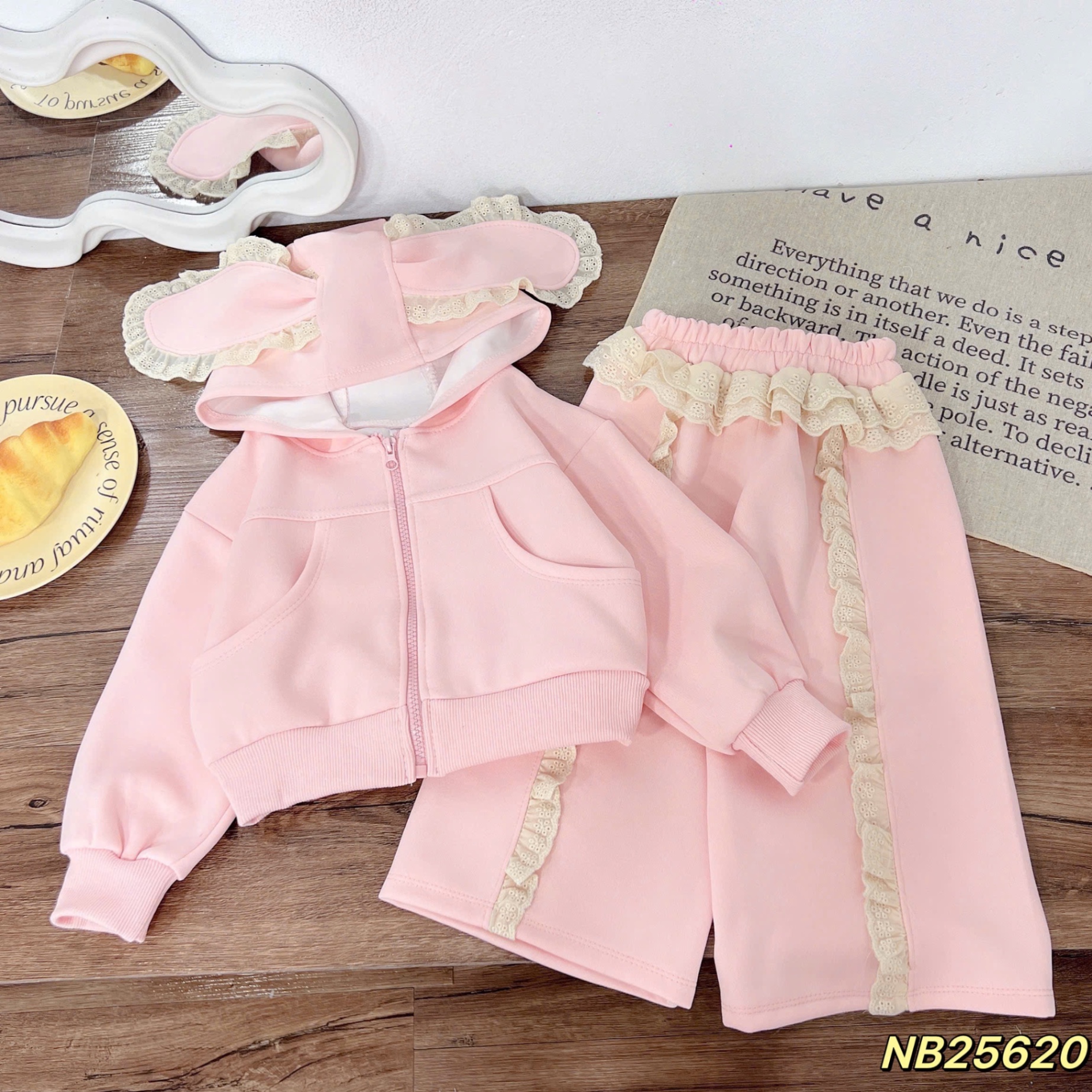 Sét nỉ hồng tai thỏ bé gái