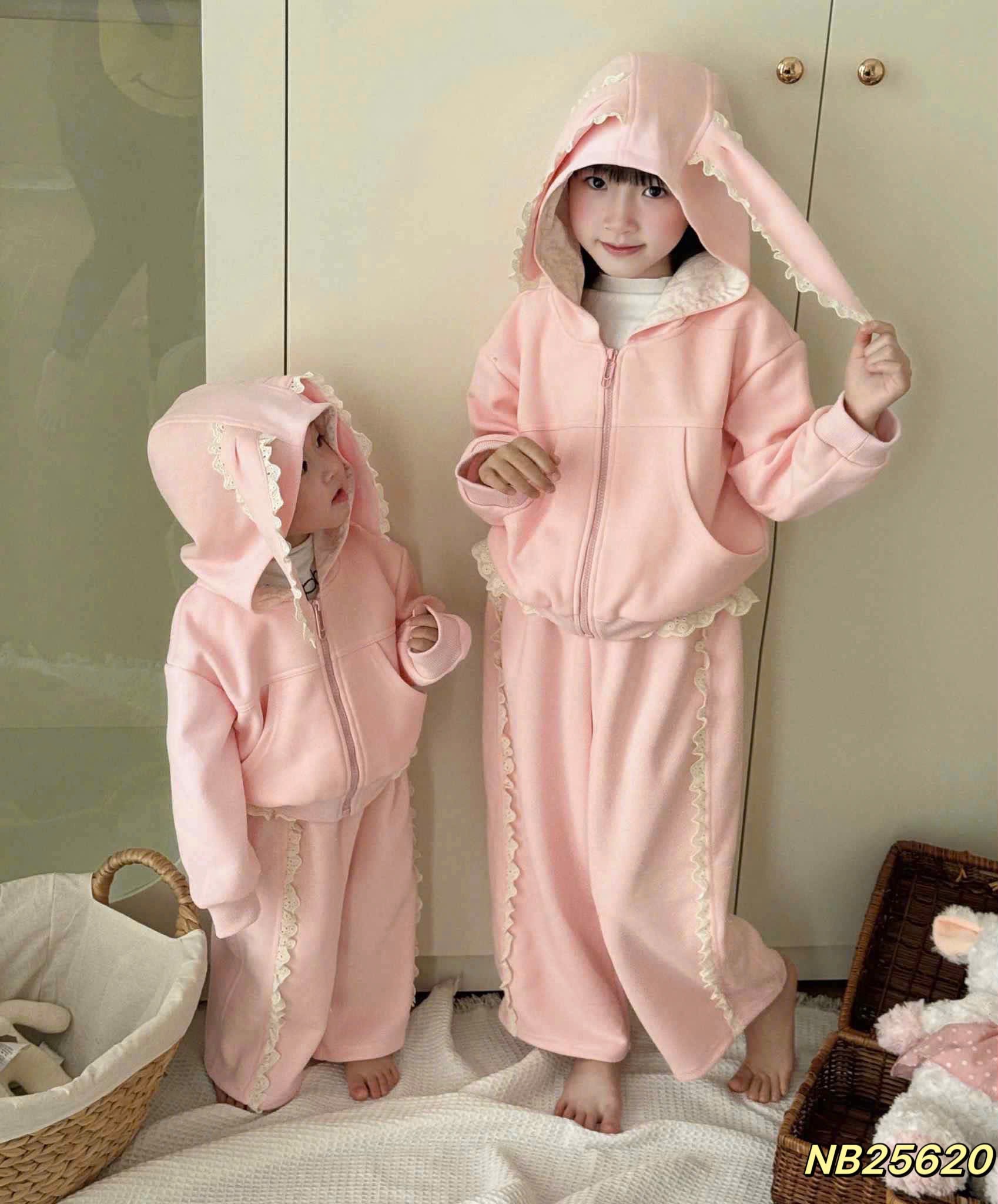 Sét nỉ hồng tai thỏ bé gái