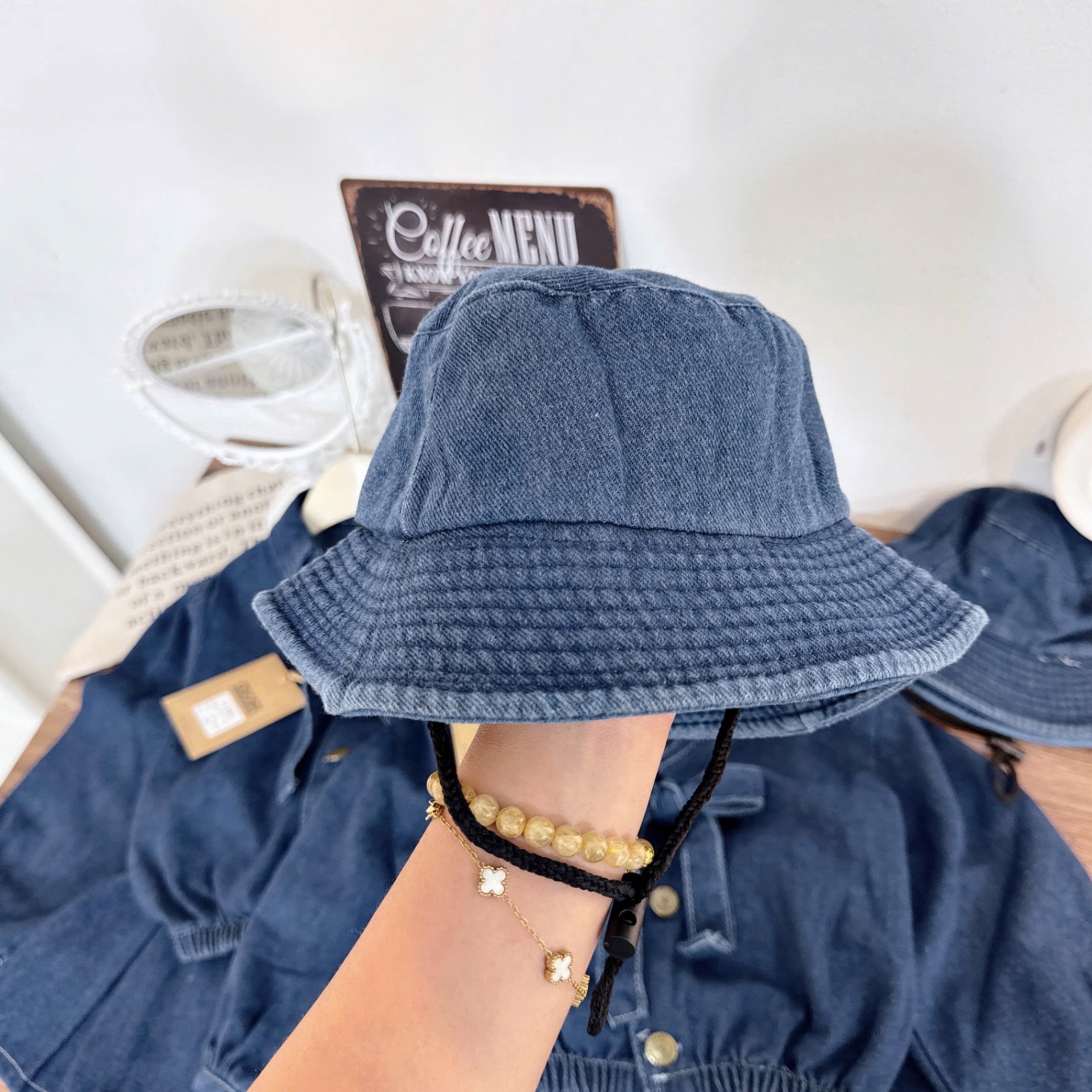 Sét bộ bò croptop cv dập ly kèm mũ bé gái