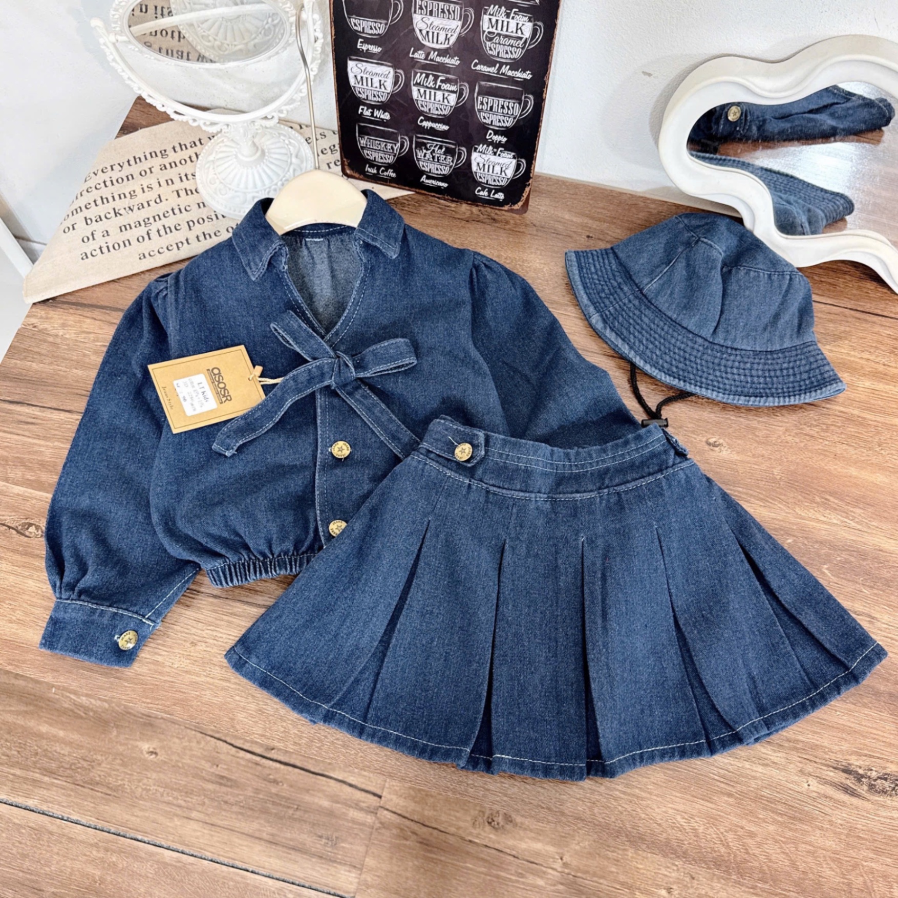 Sét bộ bò croptop cv dập ly kèm mũ bé gái