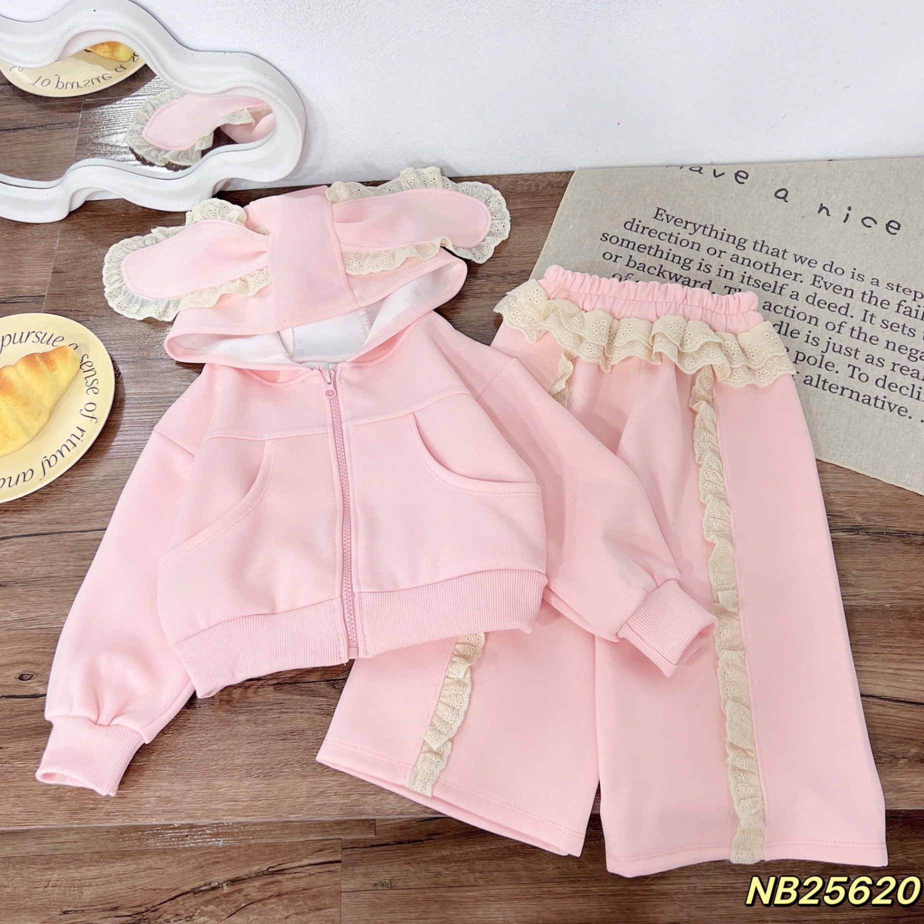 Sét nỉ hồng tai thỏ bé gái