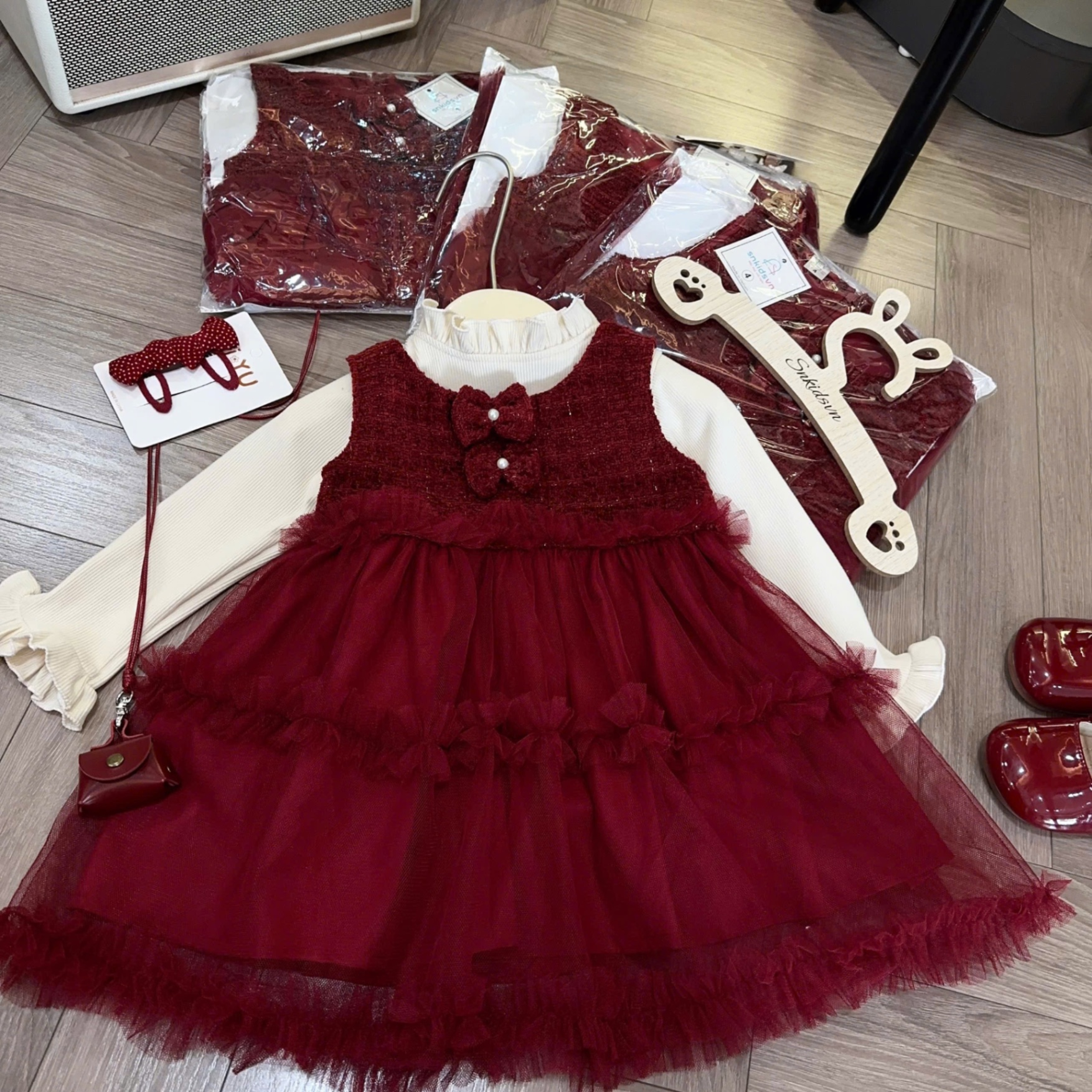 Sét váy dạ phối voan đỏ kèm áo bé gái