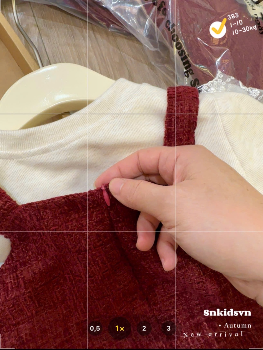 Sét 3 chi tiết dạ đỏ kèm áo bé gái