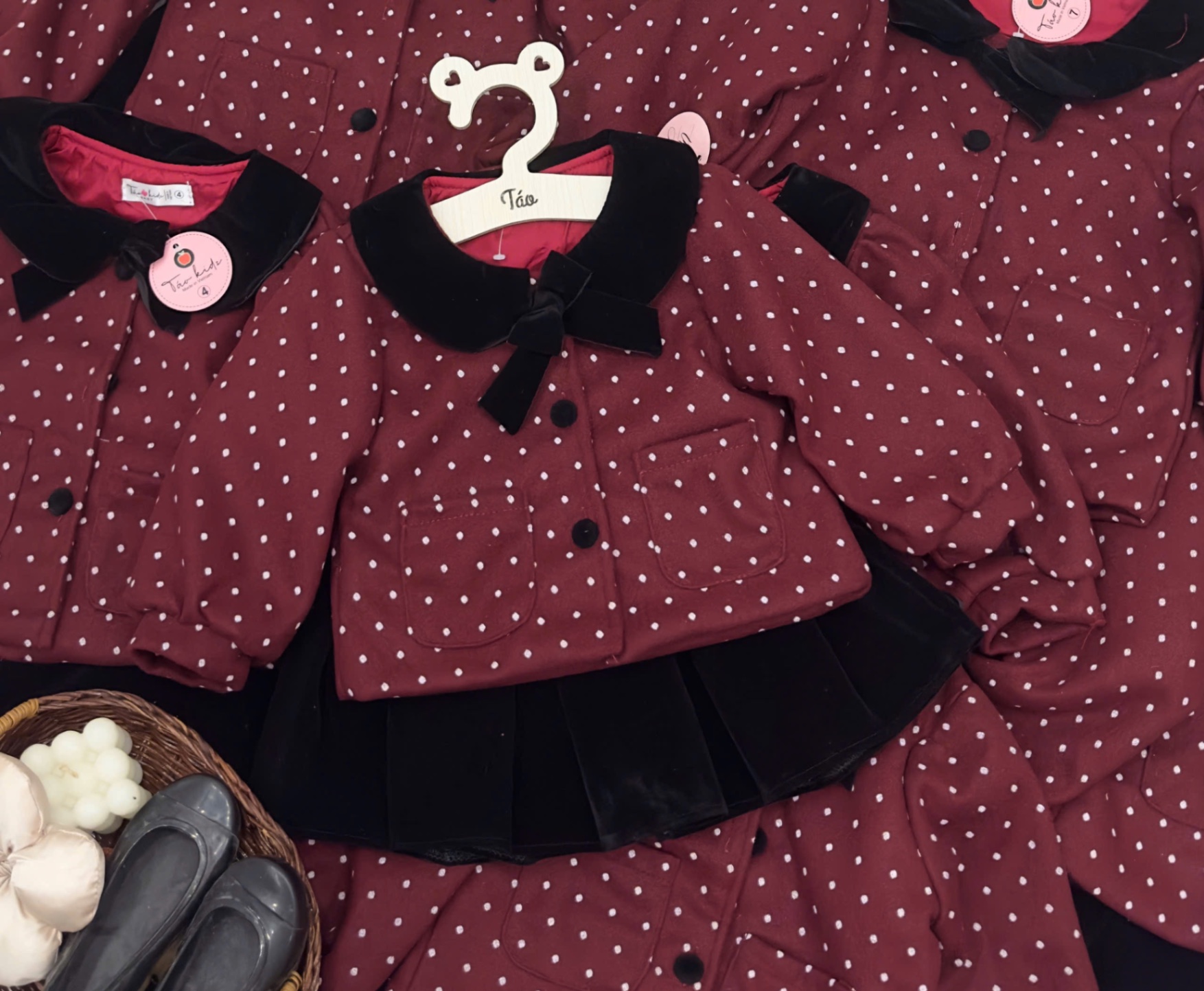￼sét áo dạ đỏ chấm bi cv nhung bé gái tk