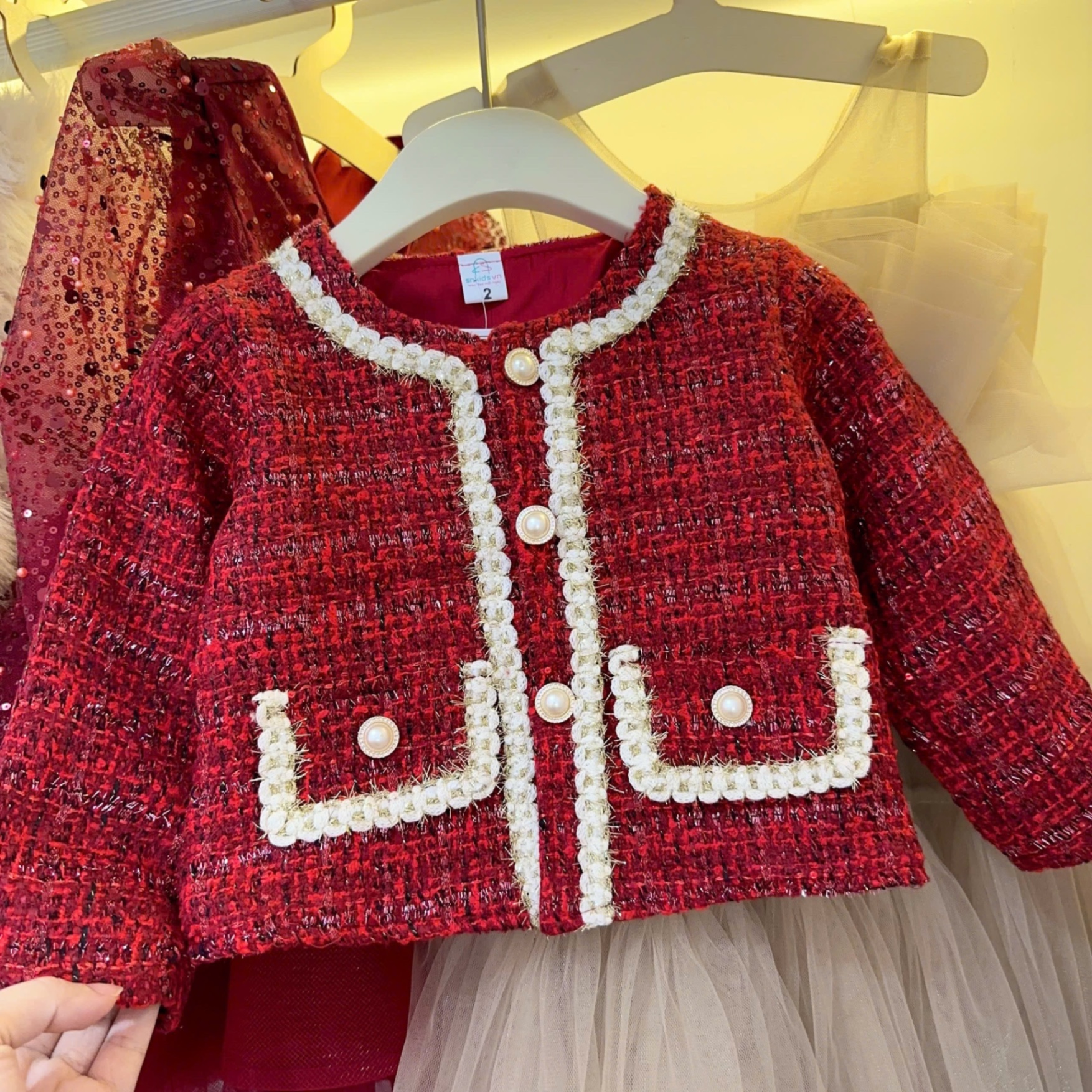 Sét váy dạ đỏ viền kem cúc ngọc bé gái