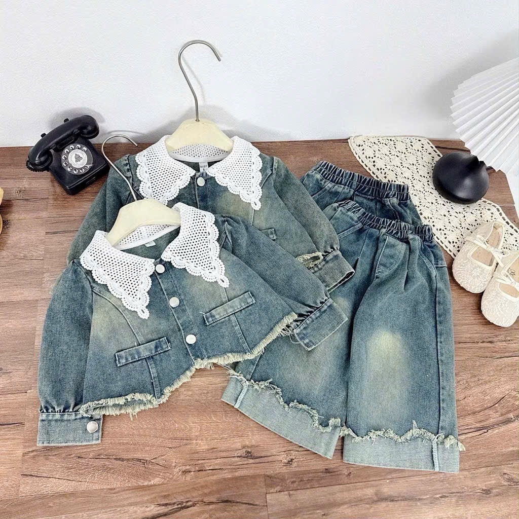 Bộ bò cổ ren croptop quần xuông bé gái