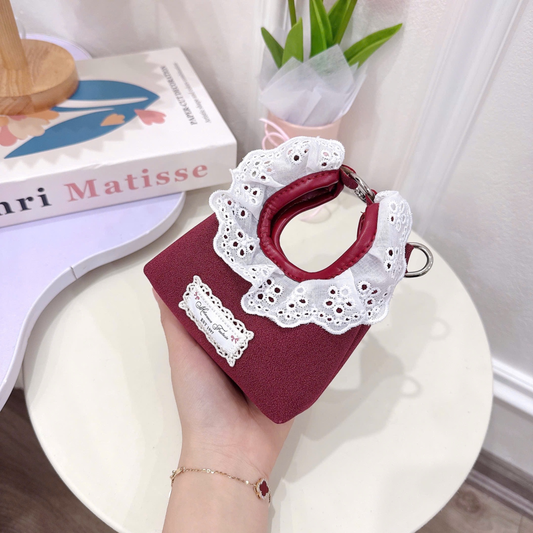 Túi viền ren xinh bé gái