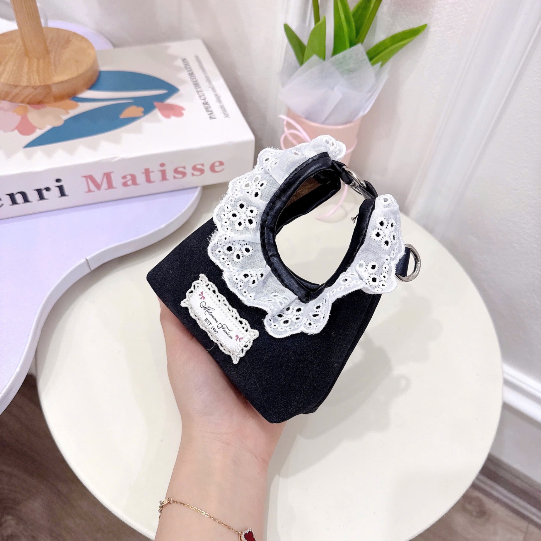 Túi viền ren xinh bé gái