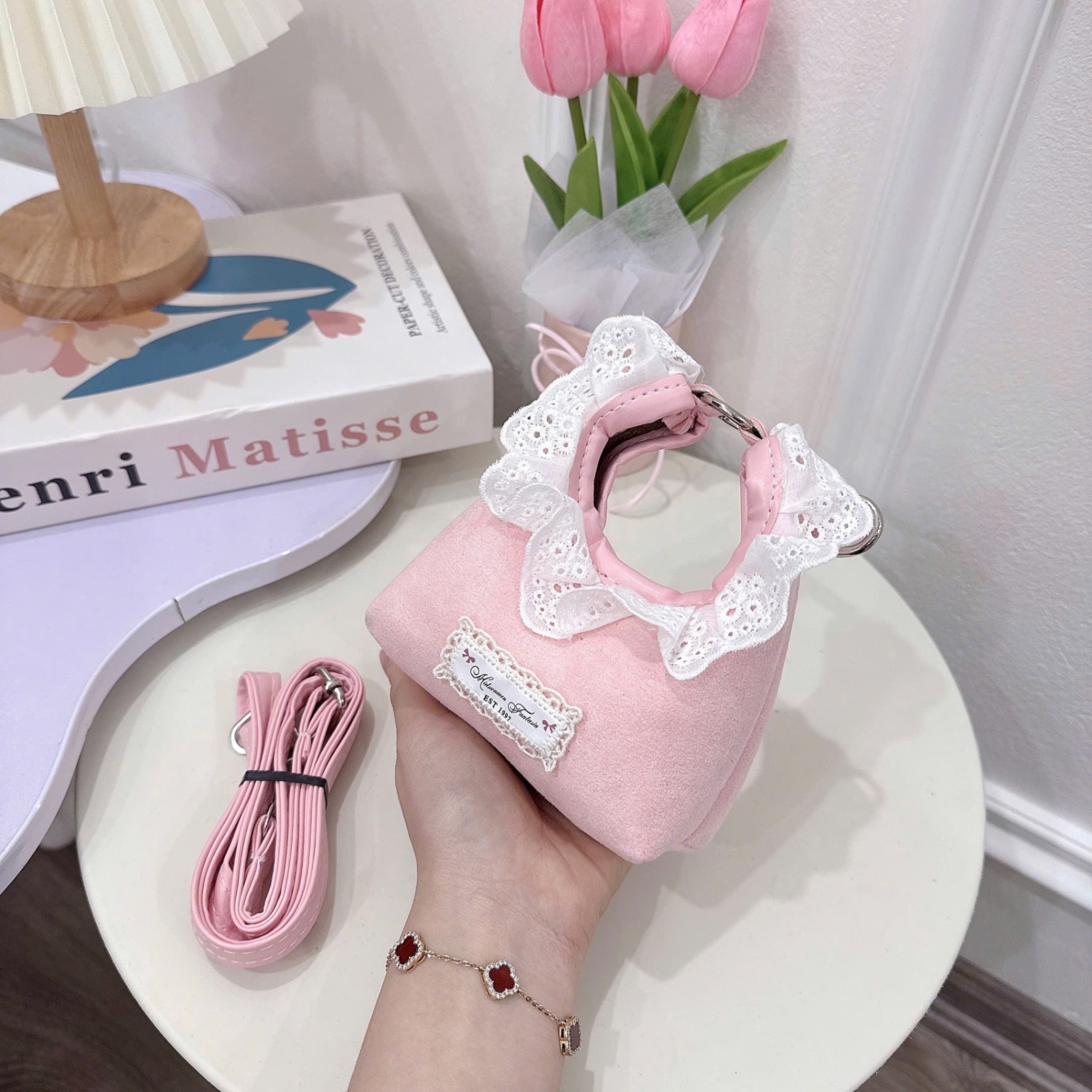Túi viền ren xinh bé gái