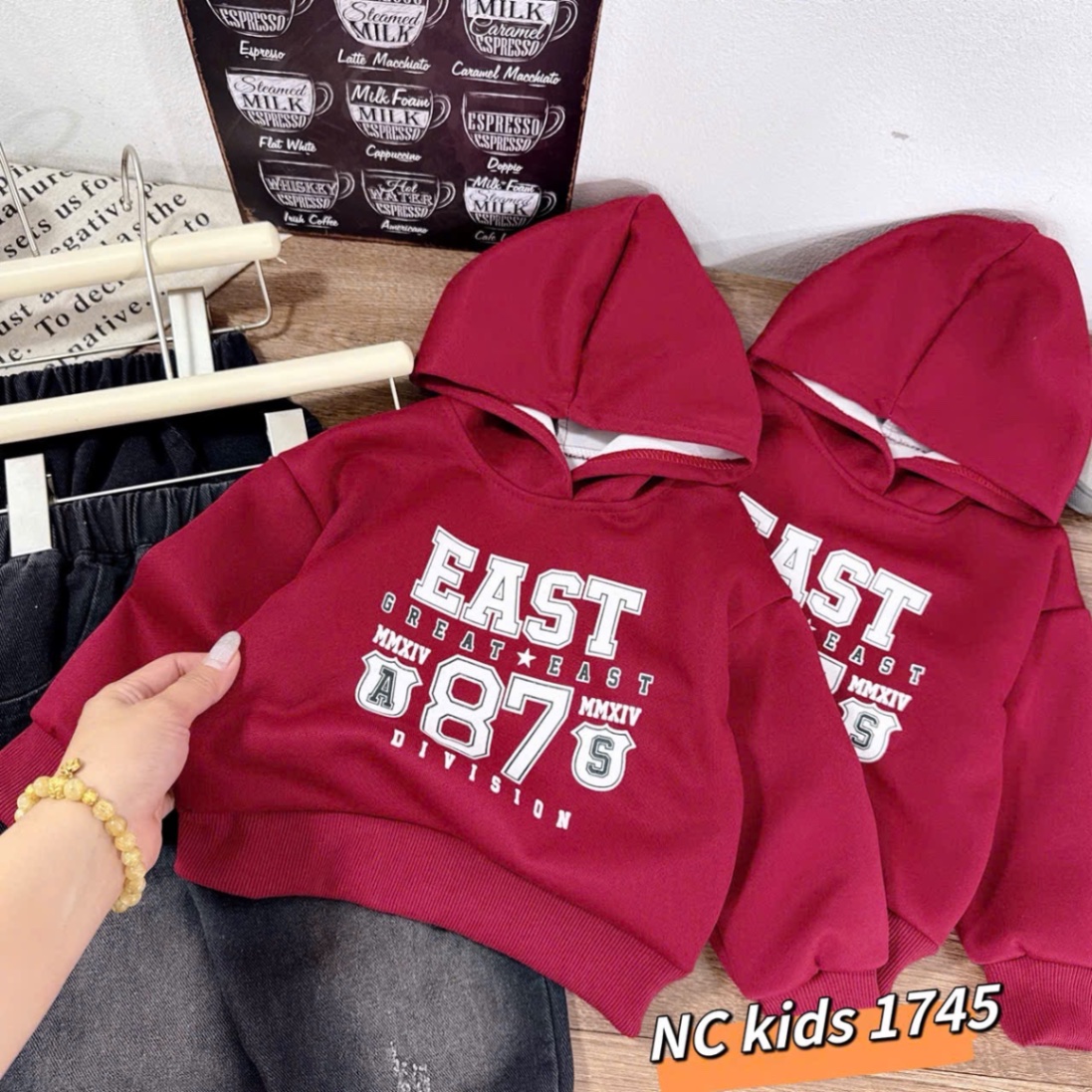 Sét bộ nỉ chữ mũ liền quần bò khói bé trai