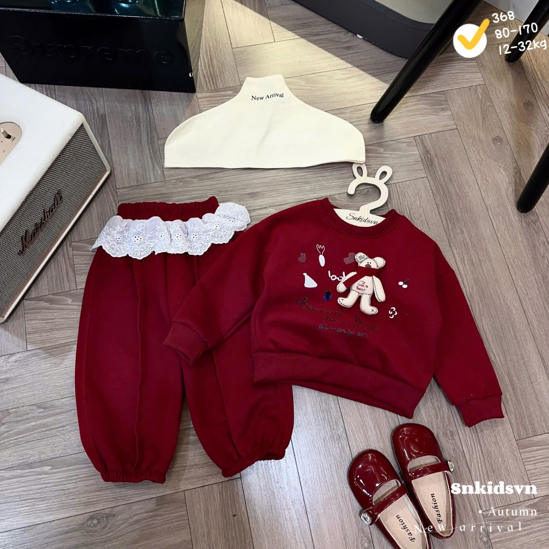 Sét bộ nỉ đỏ gấu nhỏ đính bé gái