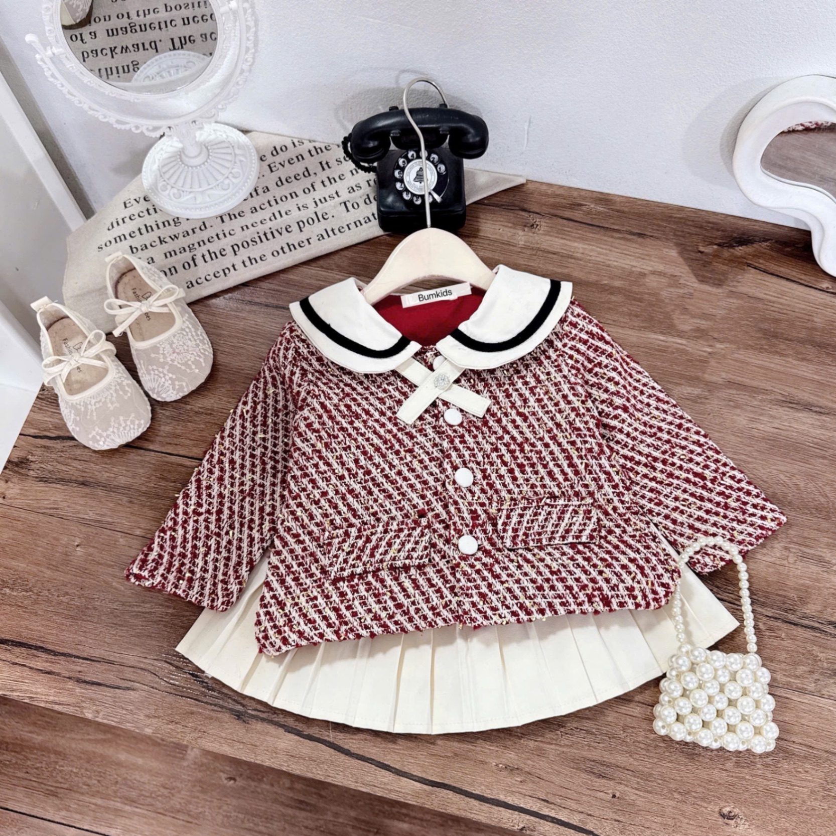 Sét áo dạ cổ sen cv trắng xếp ly bé gái