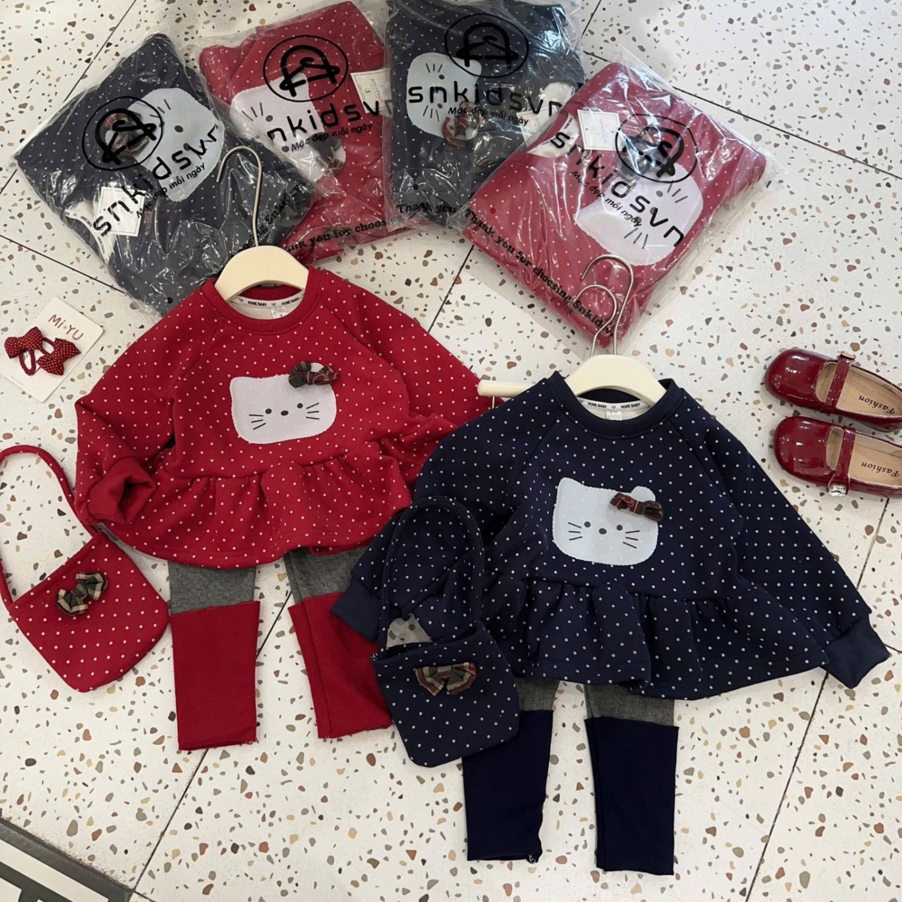 Sét bộ nỉ chấm bi kitty lót nỉ lông quần legging bé gái
