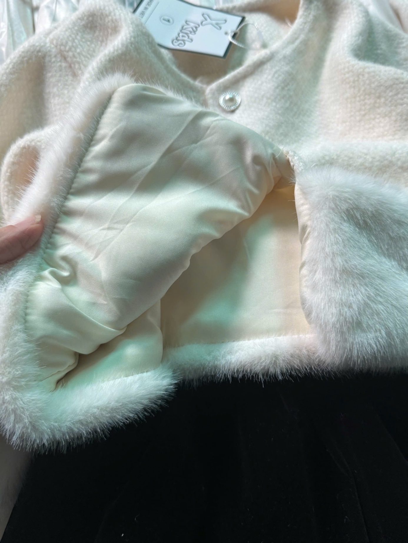 Sét áo dạ lông mịn chân váy nhung đen bé gái