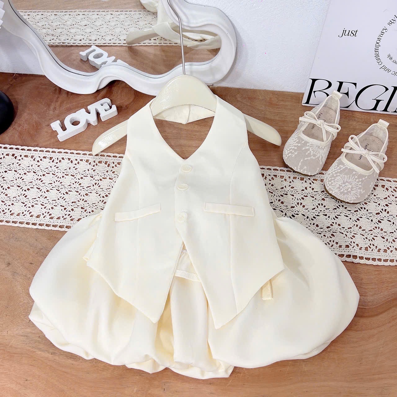 Sét bộ kem gile chân váy bồng bé gái