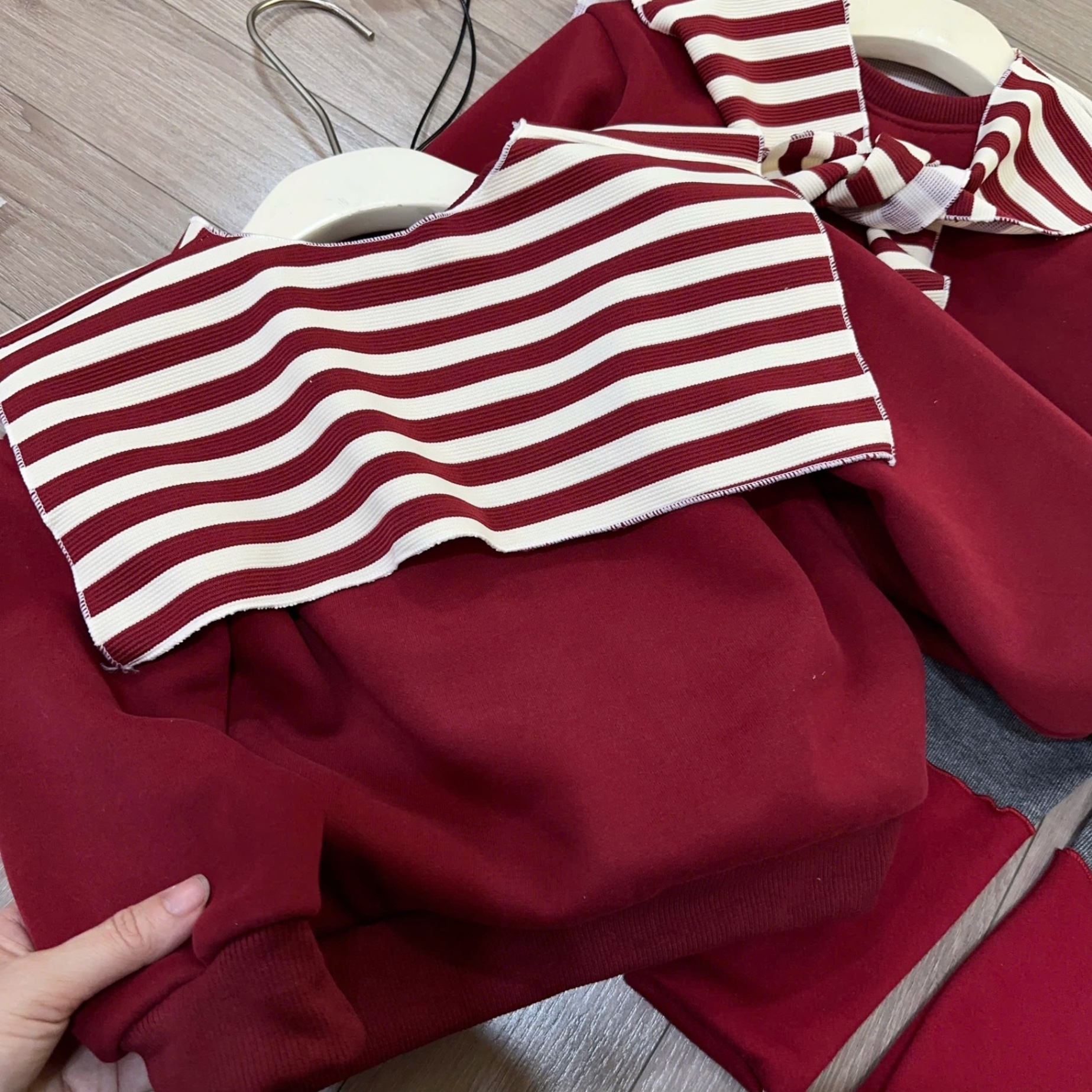 Sét bộ nỉ lót lông mịn quần legging khăn kẻ bé gái