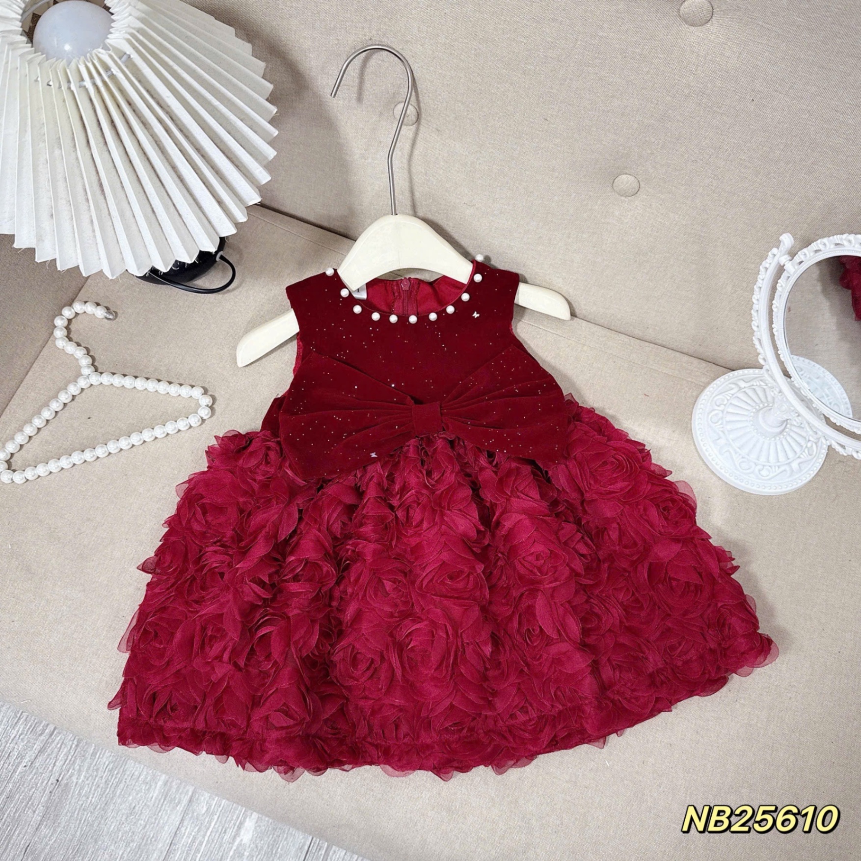 Sét váy nhung đỏ cổ ngọc thân bồng hoa bé gái