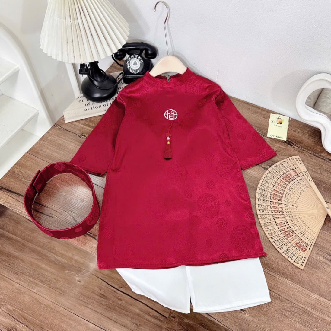 Sét áo dài gấm kèm khăn mấn đầu cho bé trai