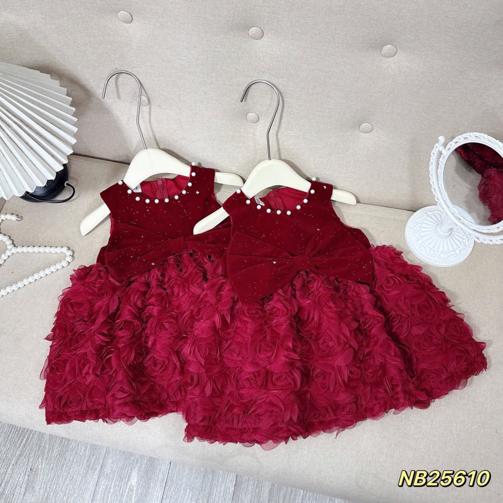 Sét váy nhung đỏ cổ ngọc thân bồng hoa bé gái