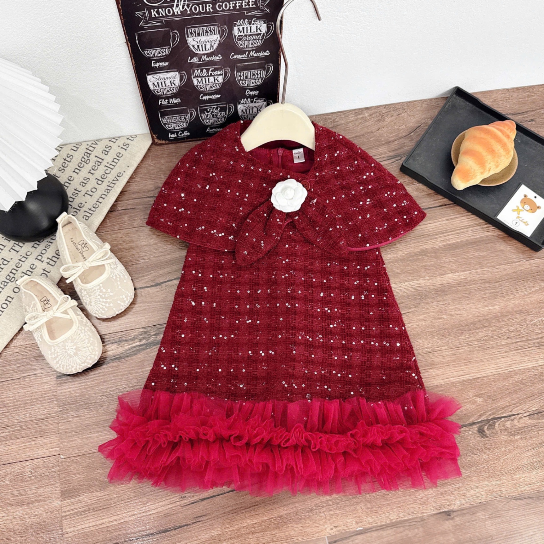 Váy dạ choàng đỏ bé gái