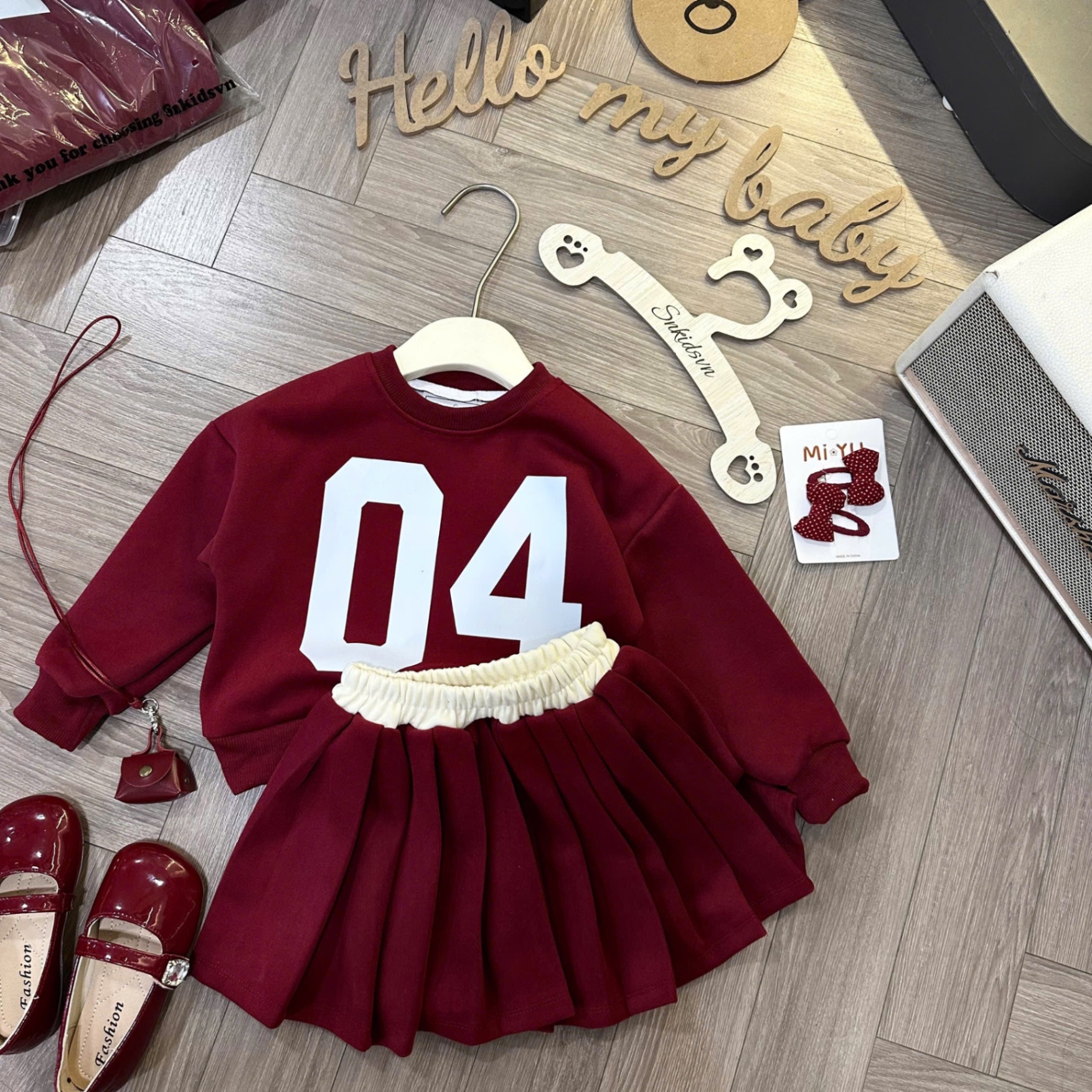 Bộ nỉ hai da số 04 bé gái