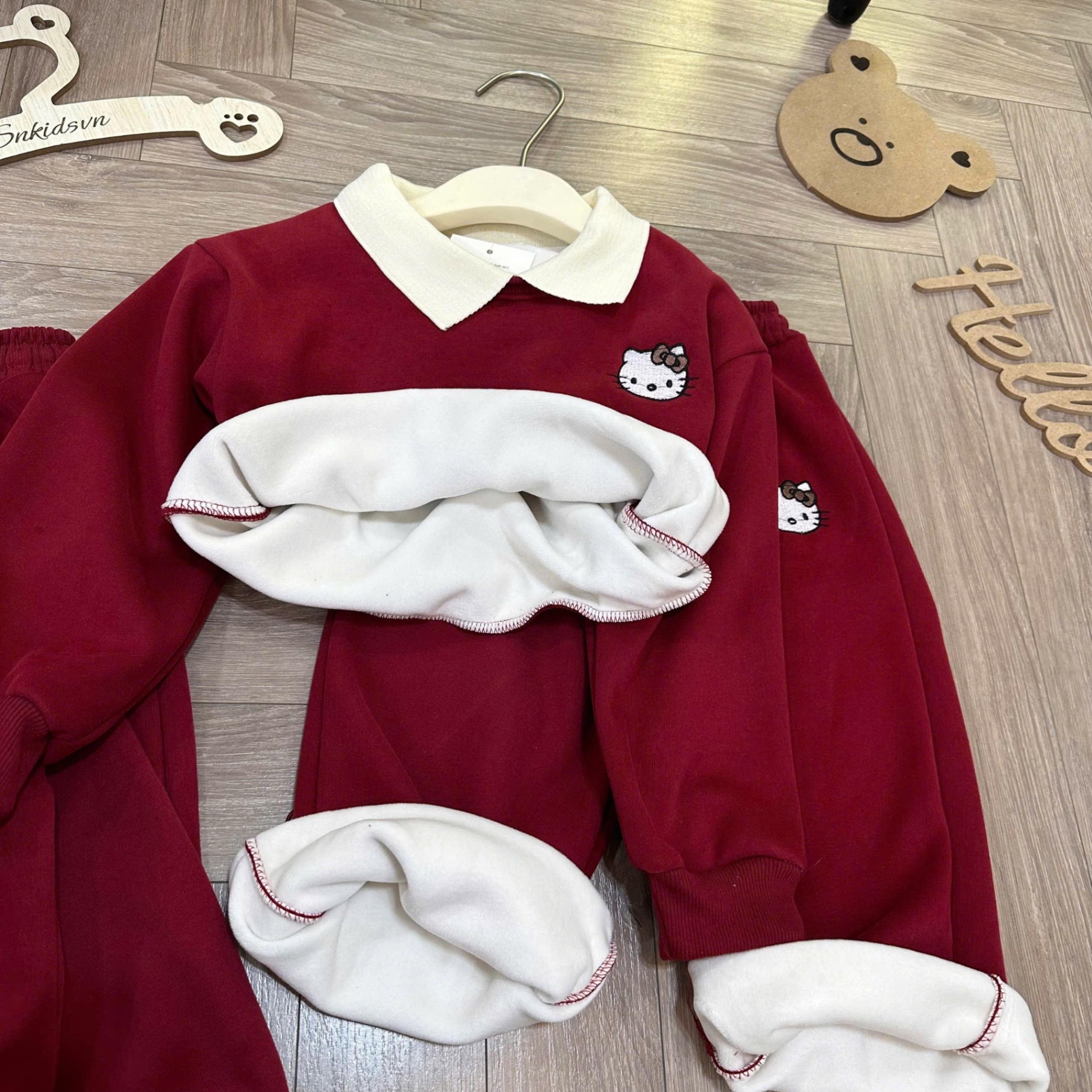 Sét bộ nỉ lót lông mịn kitty đỏ quần xuông bé gái