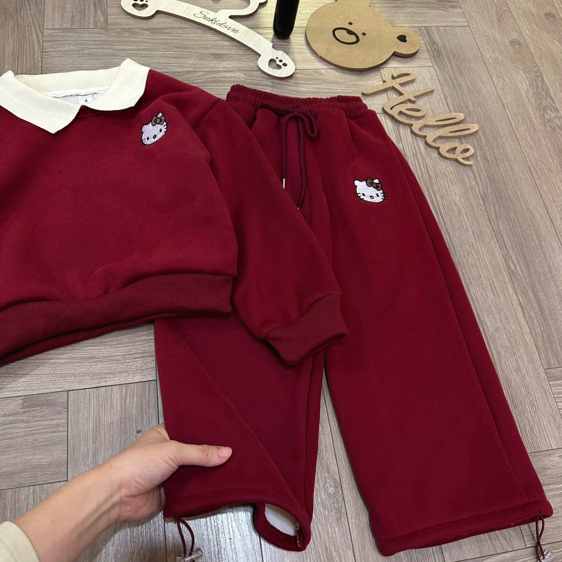 Sét bộ nỉ lót lông mịn kitty đỏ quần xuông bé gái