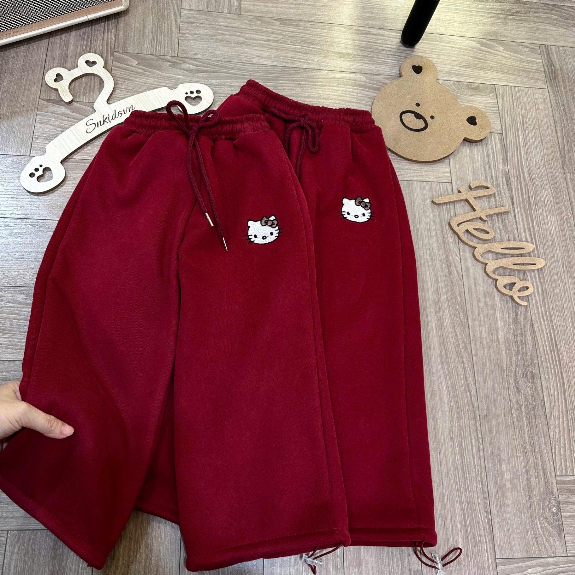 Sét bộ nỉ lót lông mịn kitty đỏ quần xuông bé gái