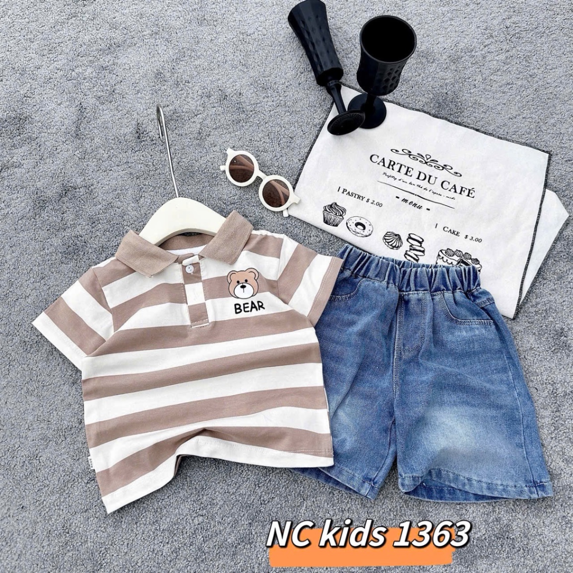 Sét áo gấu kẻ quần sooc bò cho bé trai