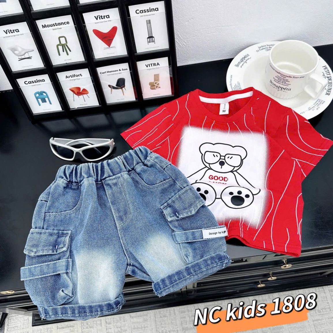 Sét áo gấu đỏ quần sooc bò bé gái