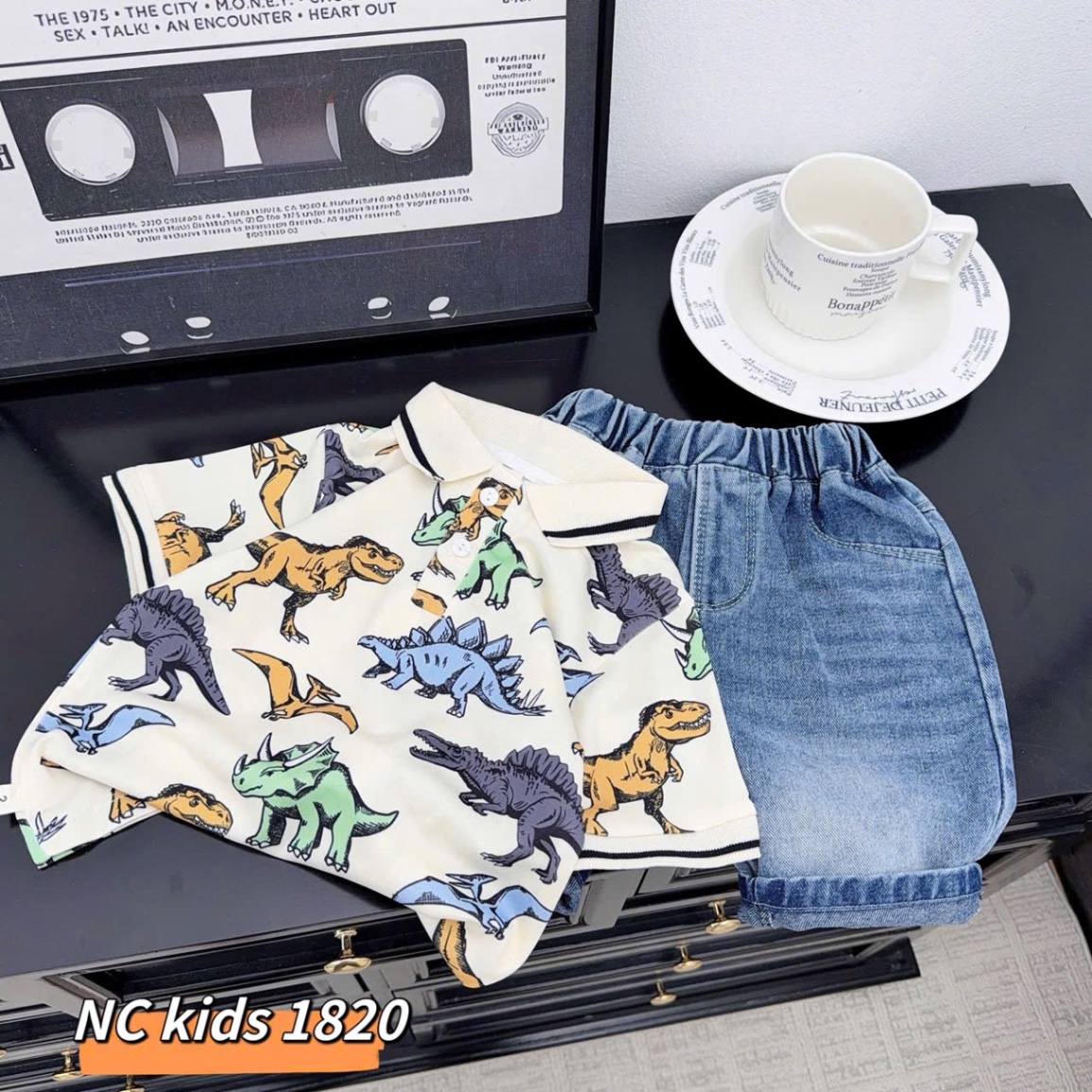 Sét khủng long cộc tay quần sooc bò bé trai