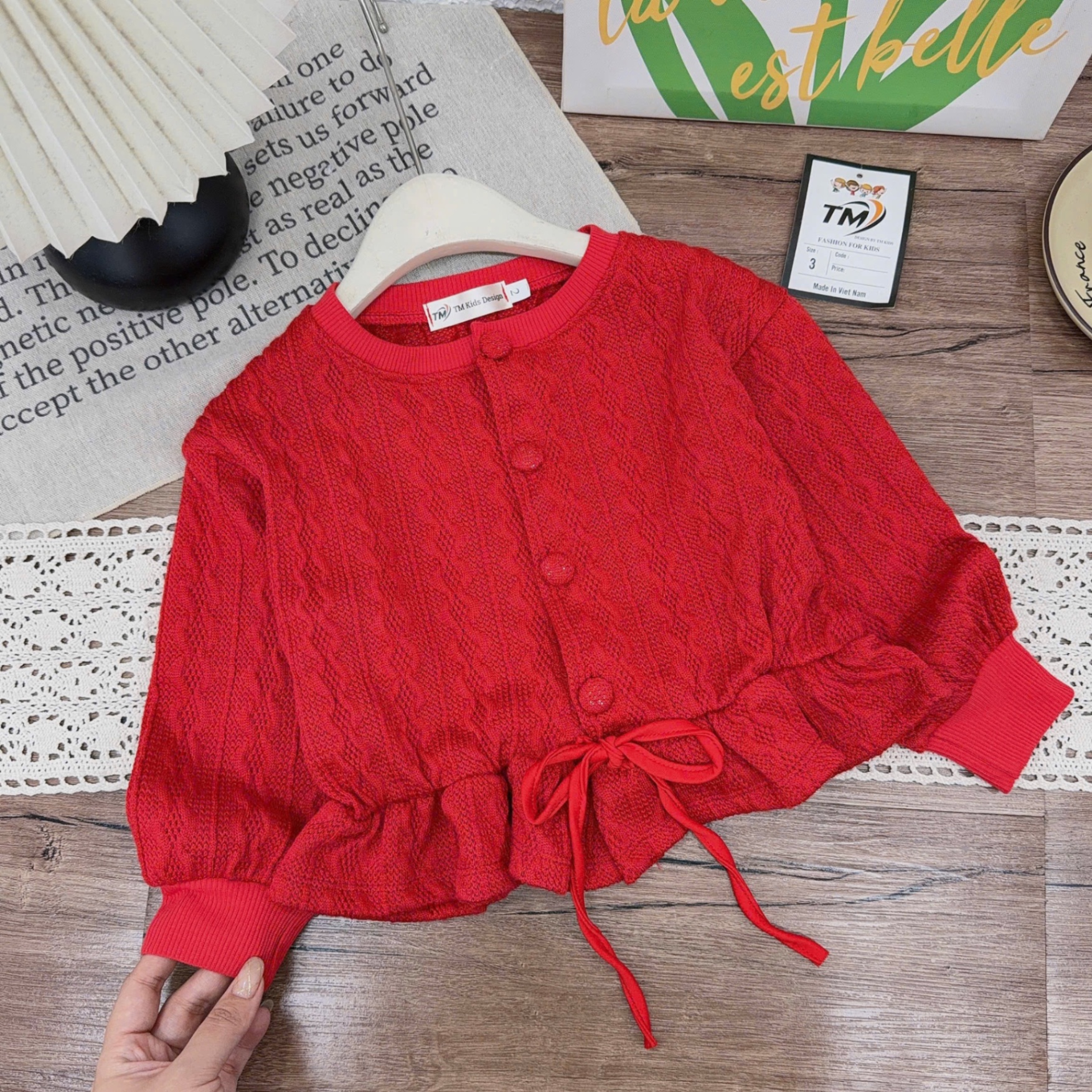 Sét áo len đỏ bo eo cv nhung đen dập ly bé gái