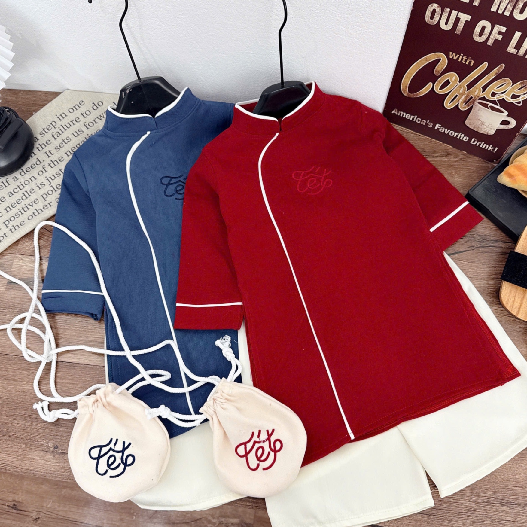 Áo dài bé trai kèm túi tết cho bé trai