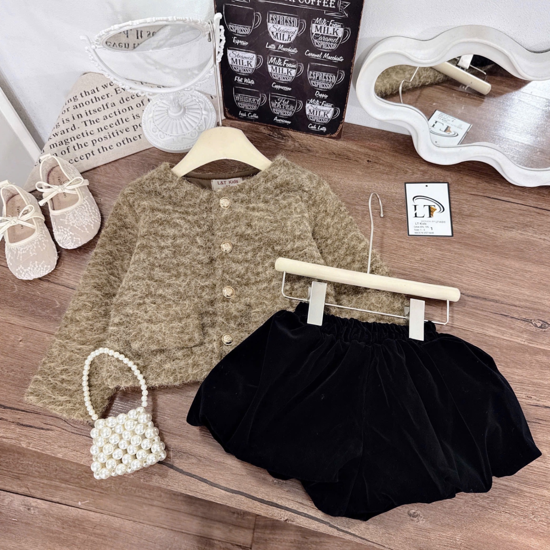 Sét áo dạ nâu quần bồng nhung đen bé gái