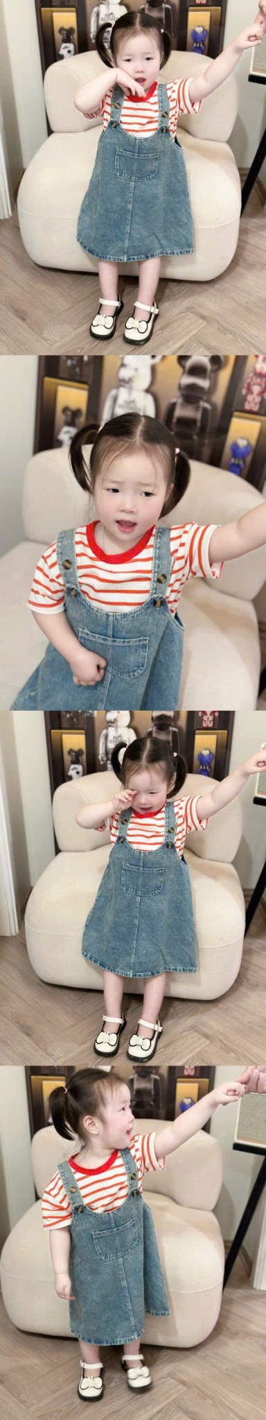 Sét váy bò kèm áo kẻ bé gái