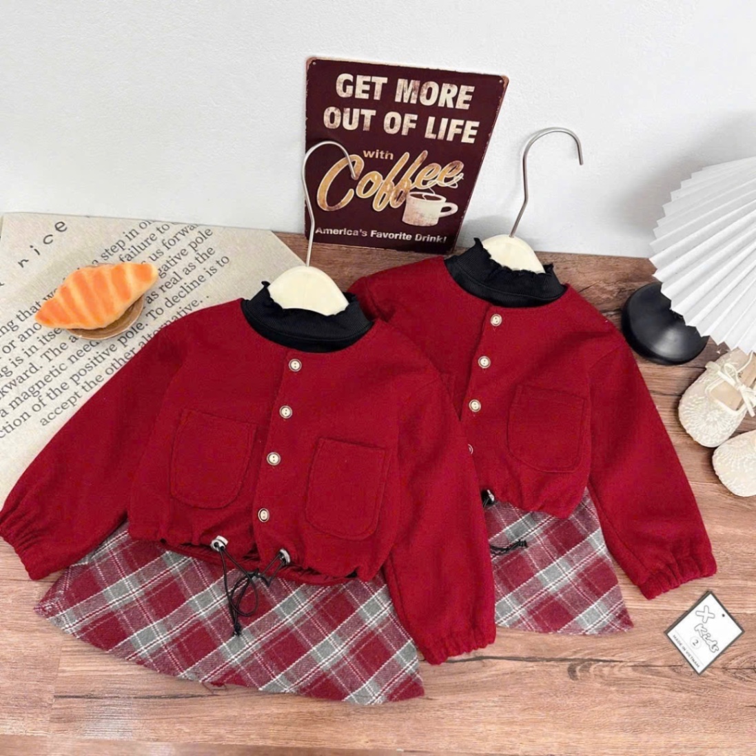 Sét dạ đỏ 3 chi tiết cv kẻ caro bé gái